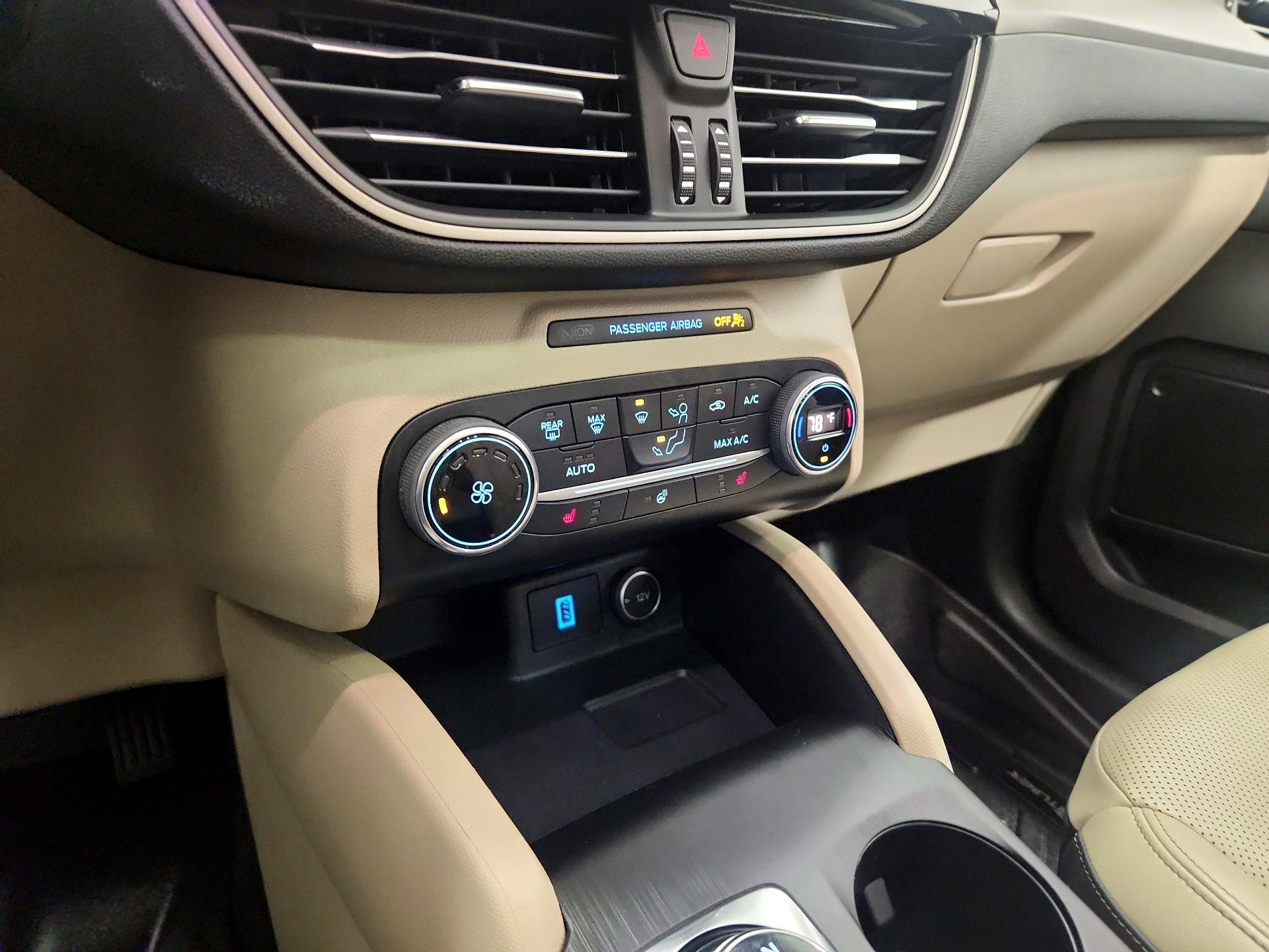 Thumbnail: 2020 Ford Escape - 17