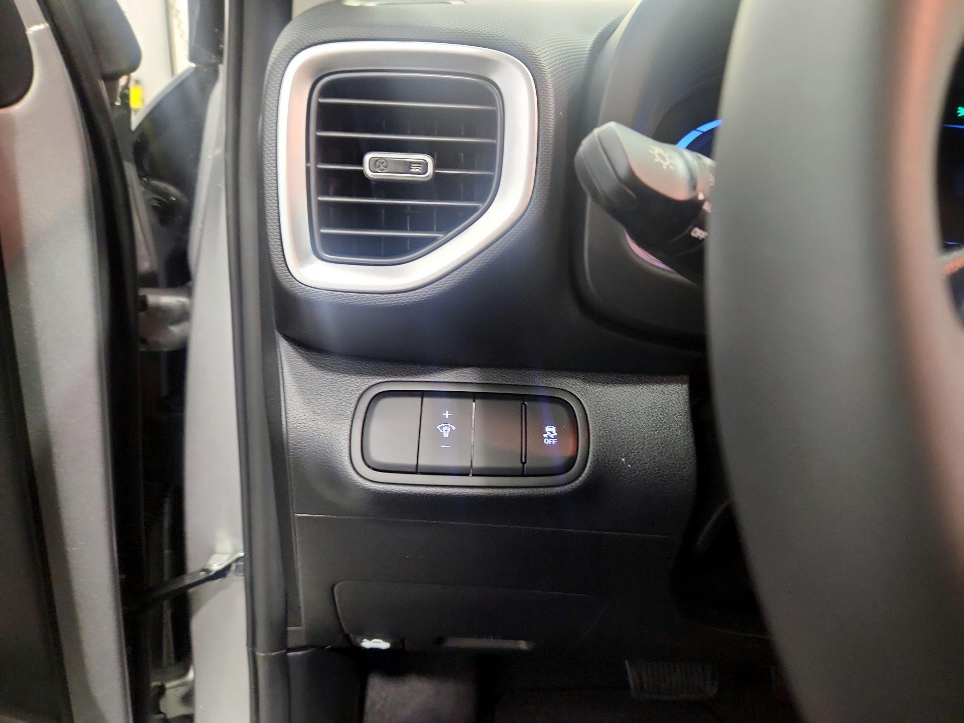 Thumbnail: 2025 Hyundai Venue - 13