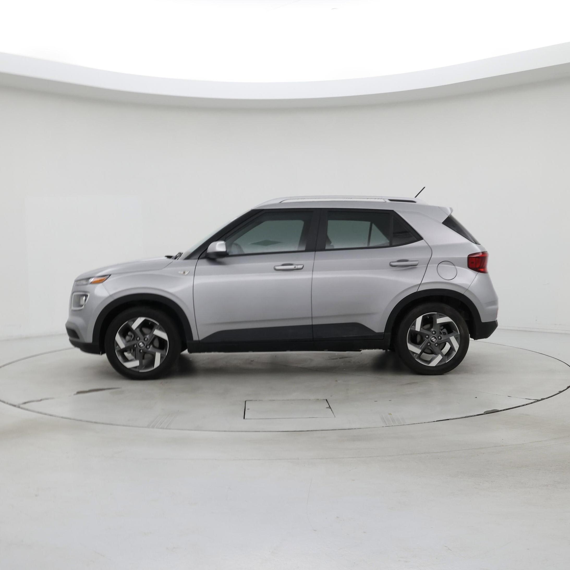 Thumbnail: 2025 Hyundai Venue - 3