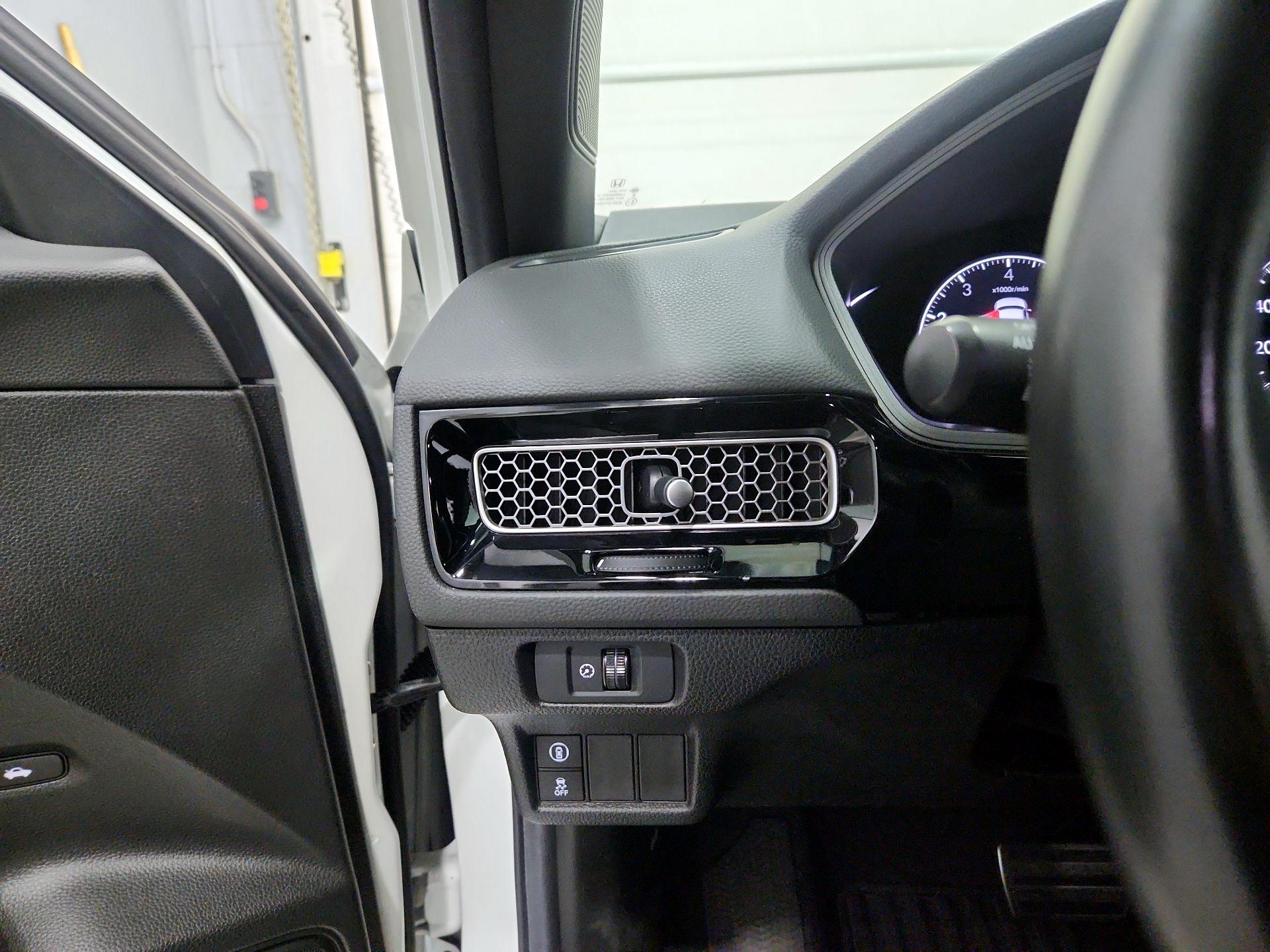 Thumbnail: 2024 Honda Civic - 13