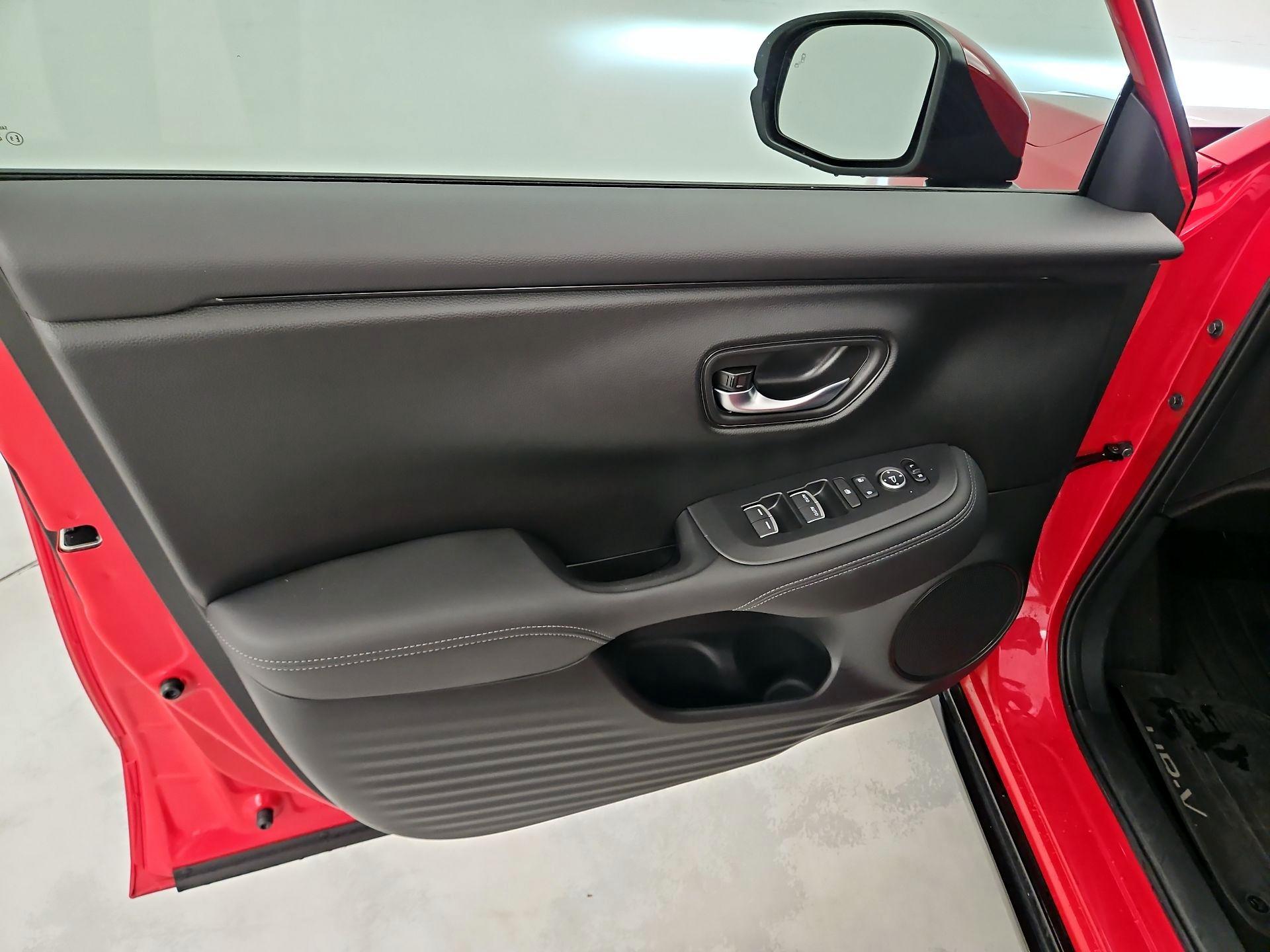 Thumbnail: 2025 Honda HR-V - 12