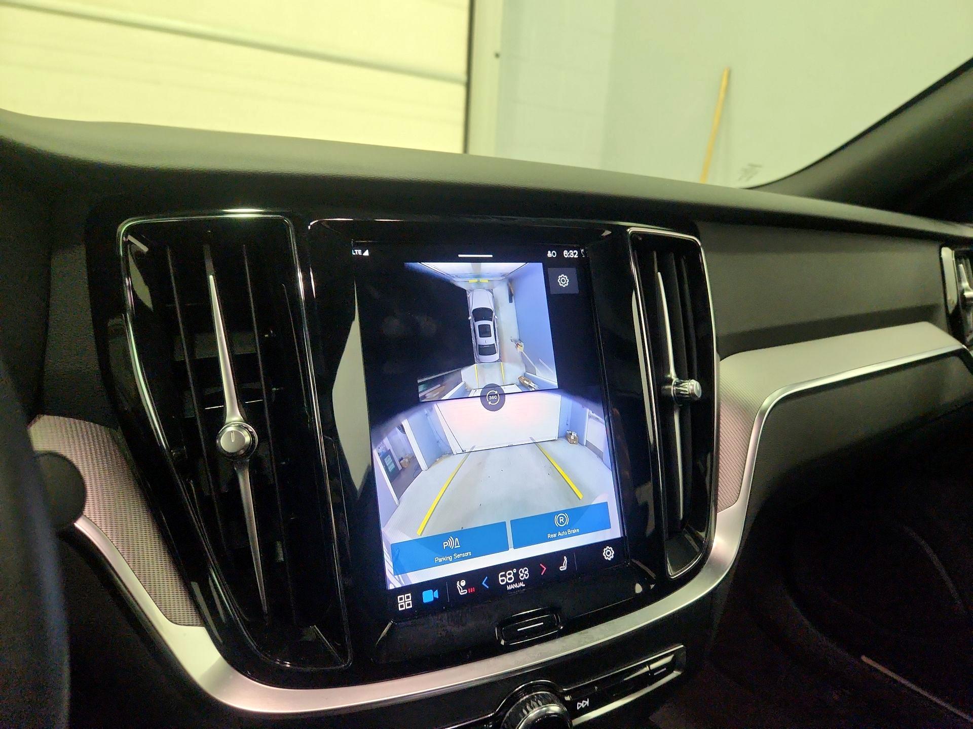 Thumbnail: 2024 Volvo S60 - 14