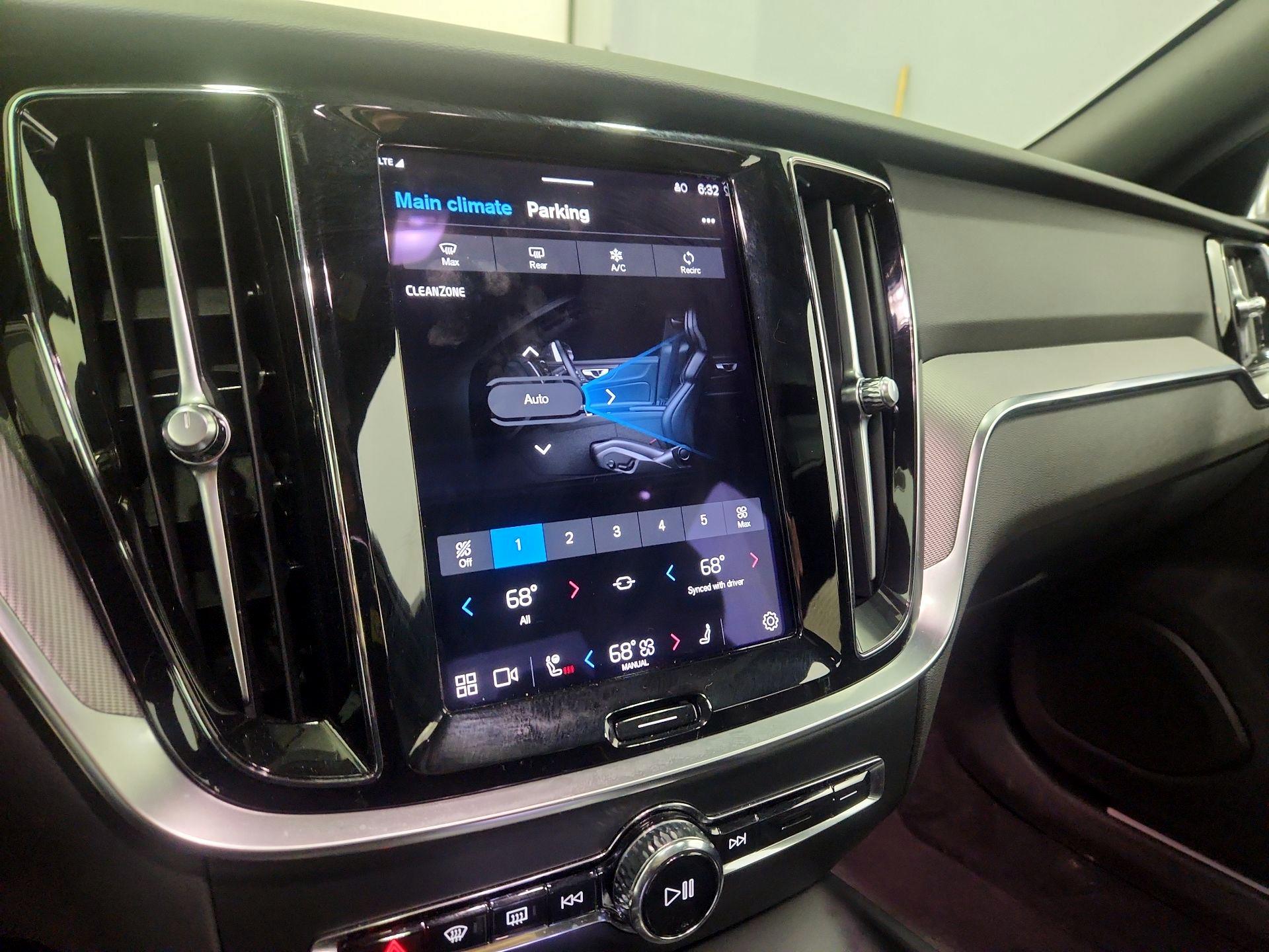 Thumbnail: 2024 Volvo S60 - 16