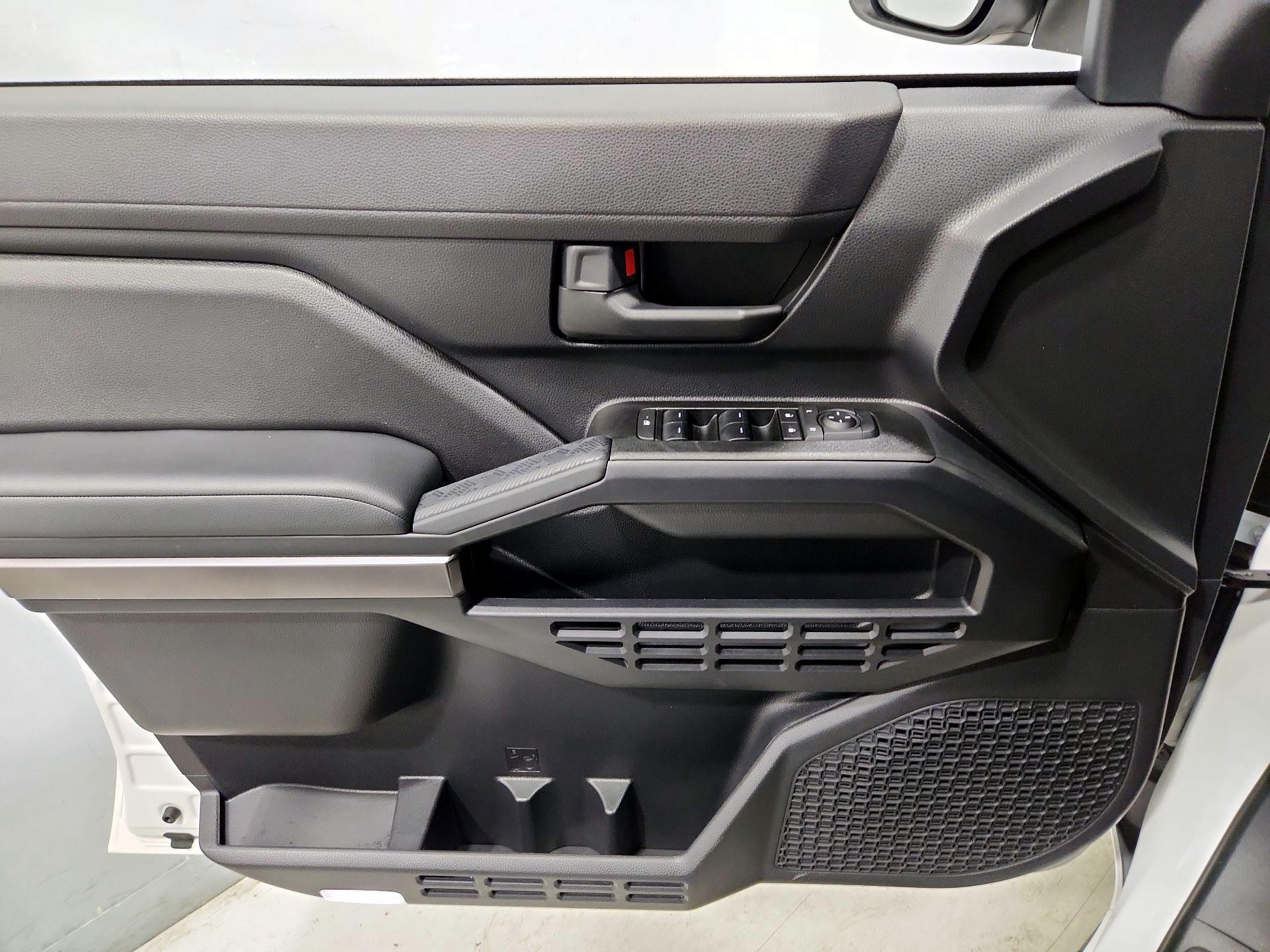 Thumbnail: 2025 Toyota 4Runner - 12