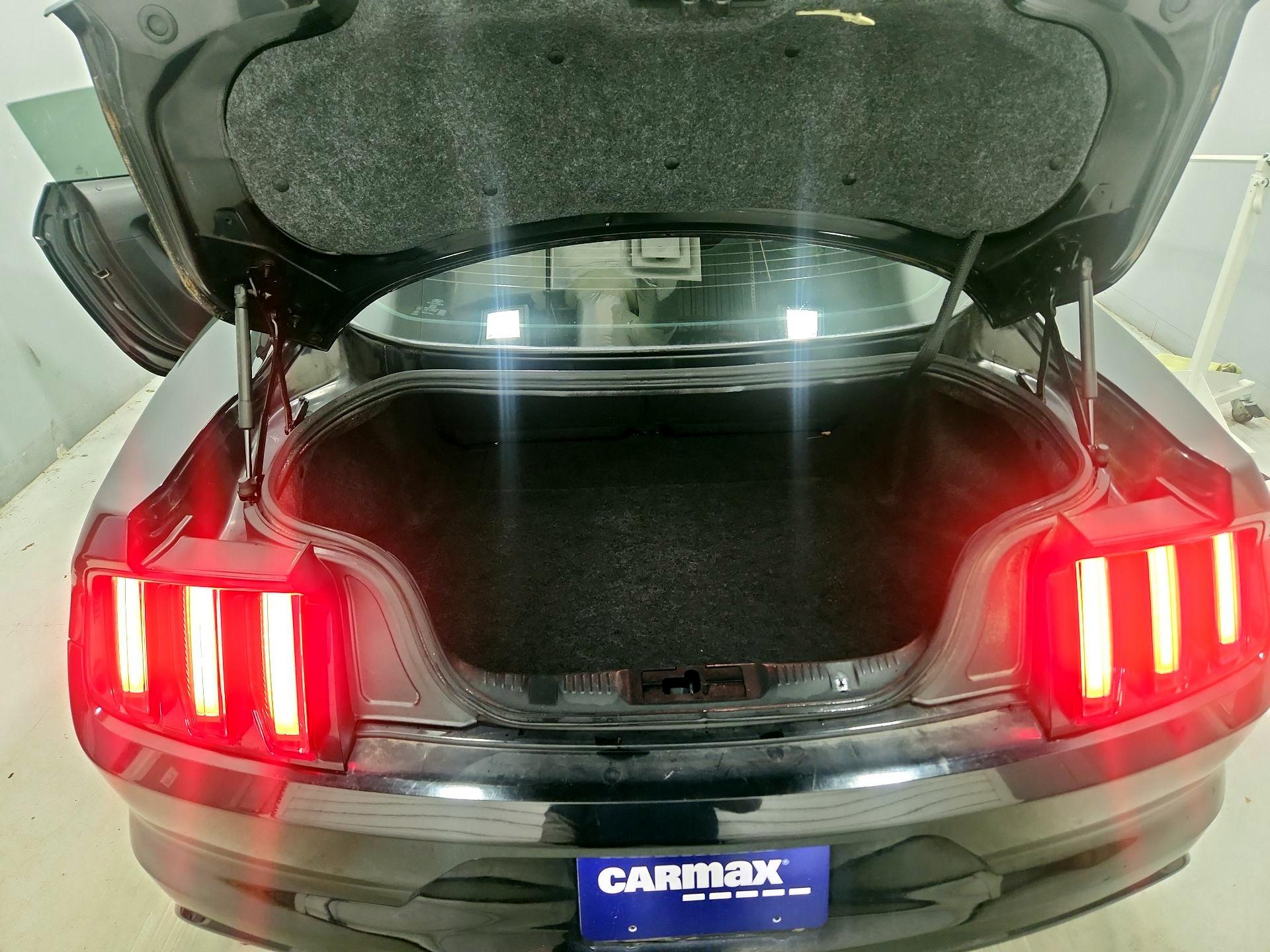 Thumbnail: 2017 Ford Mustang - 18