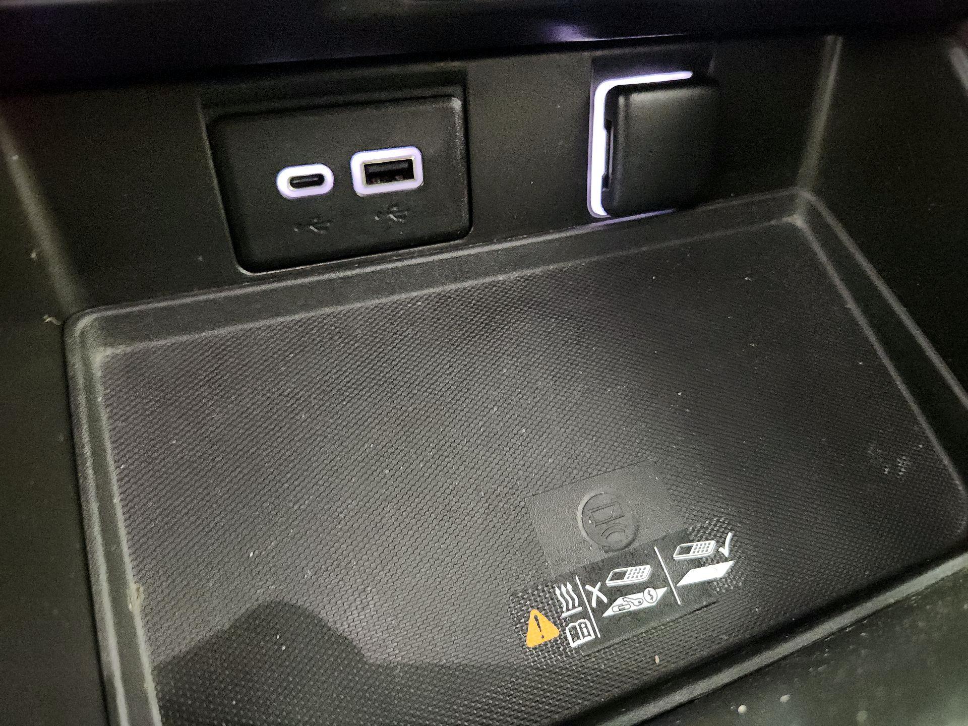 Thumbnail: 2022 Chevrolet Tahoe - 18