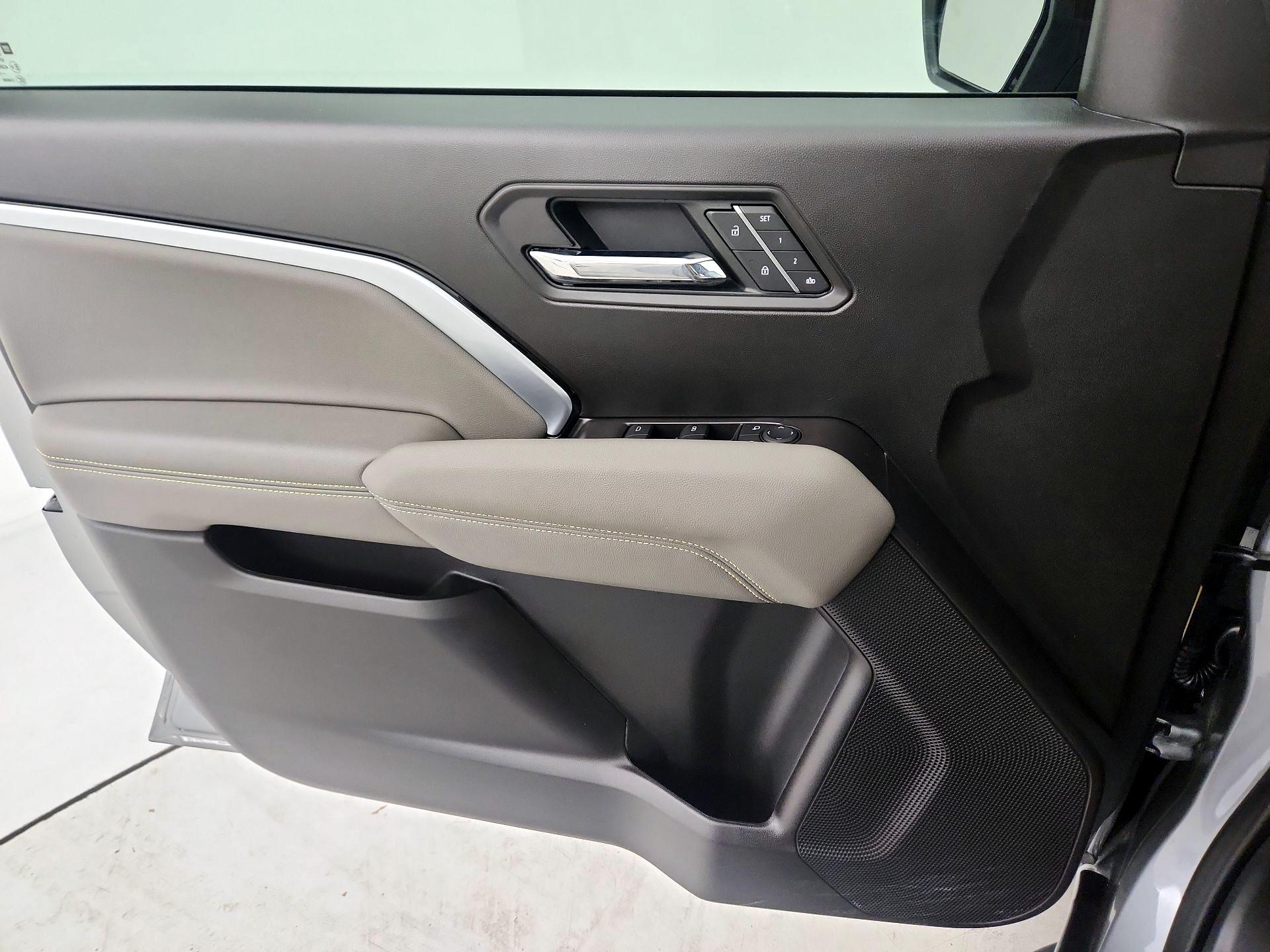 Thumbnail: 2025 Chevrolet Colorado - 12