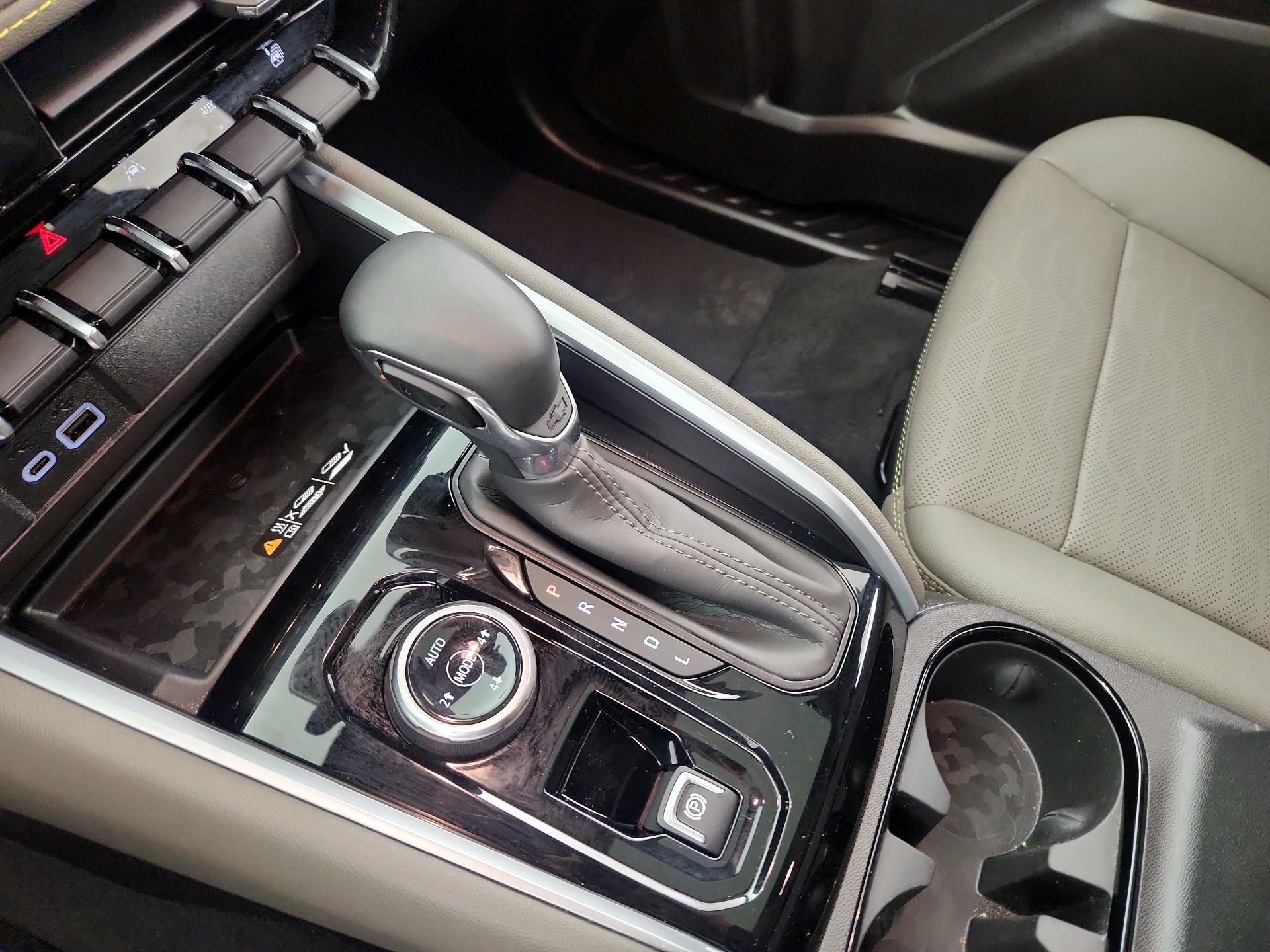 Thumbnail: 2025 Chevrolet Colorado - 18