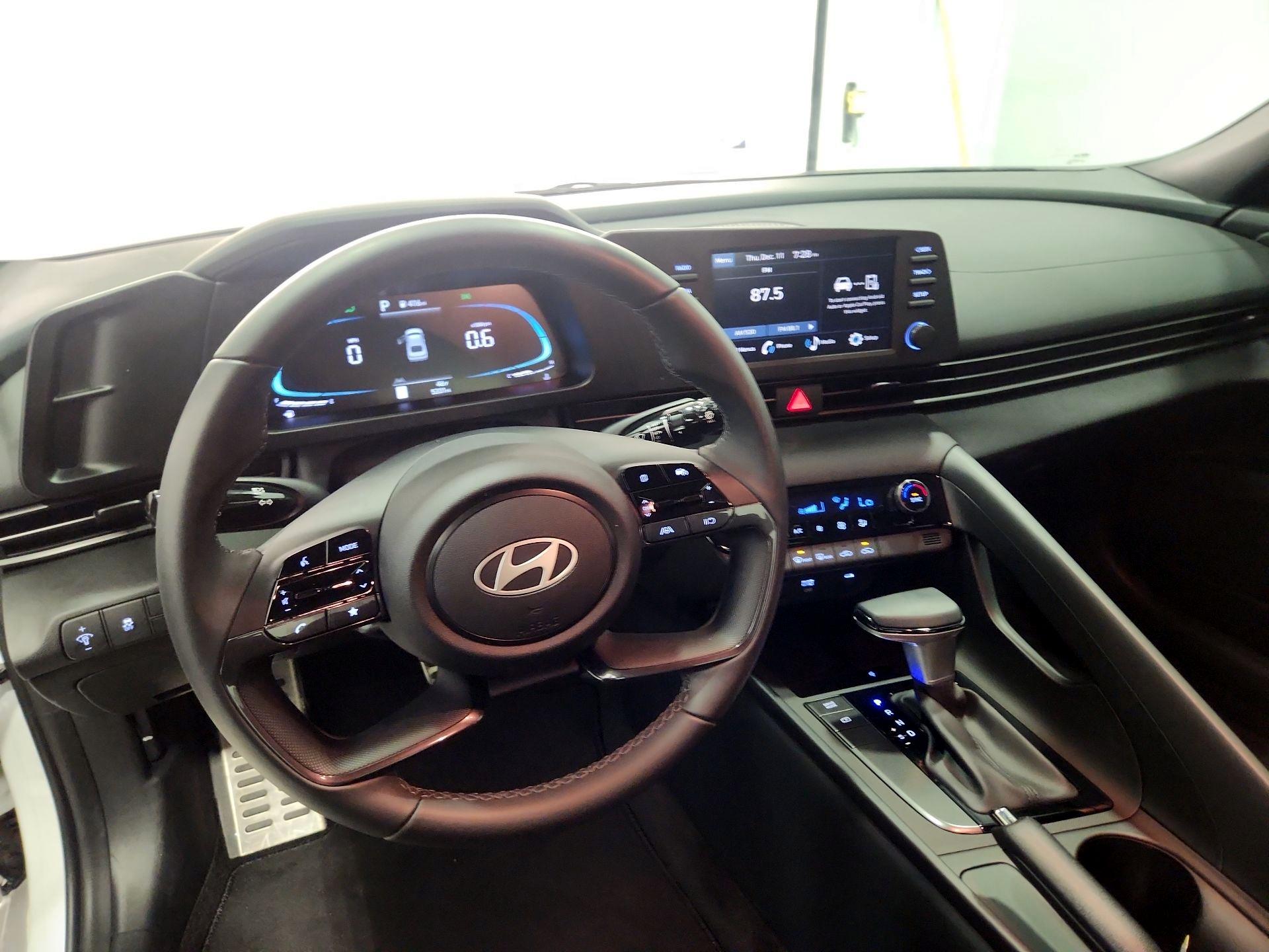 Thumbnail: 2025 Hyundai Elantra - 9