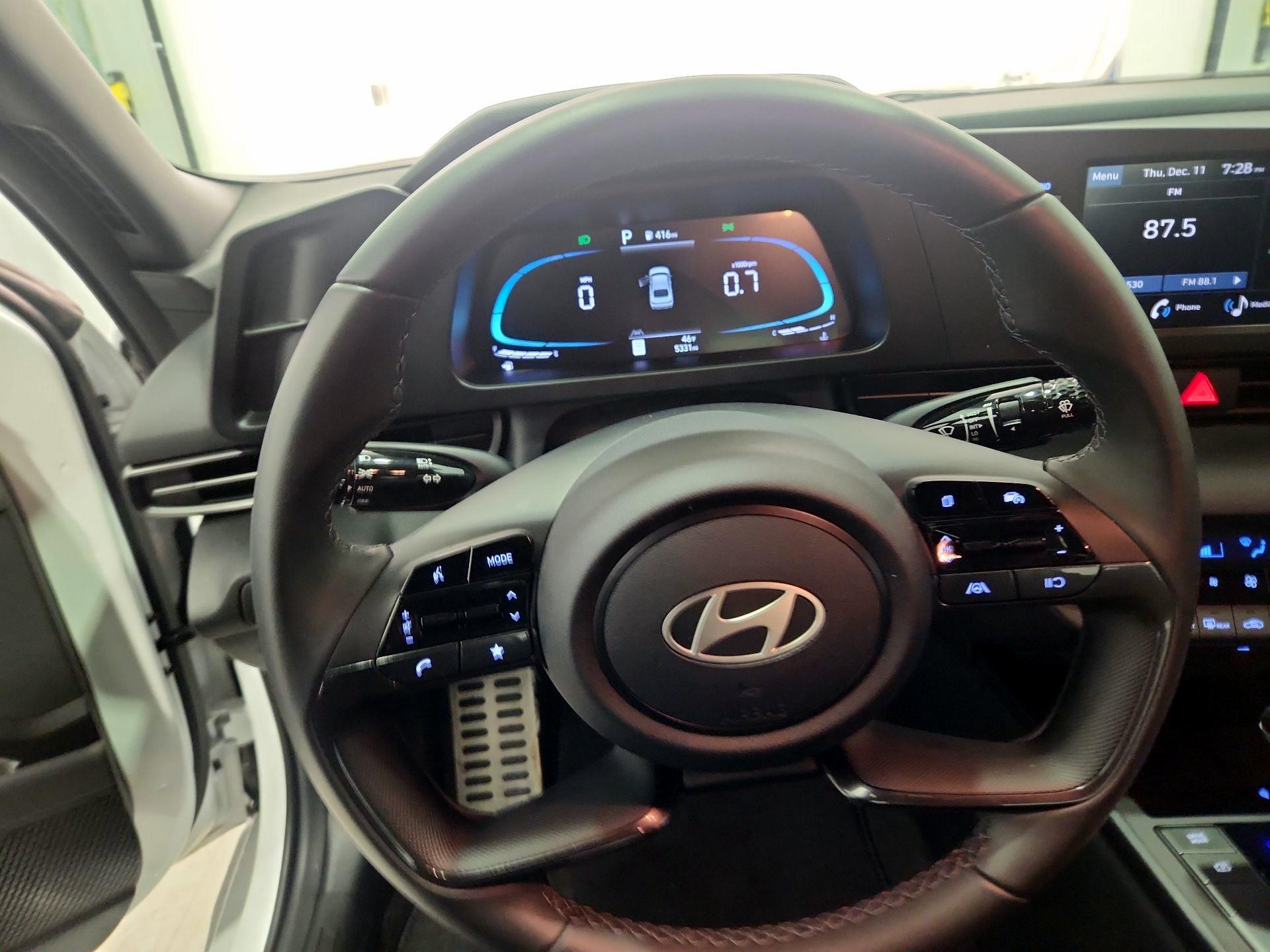 Thumbnail: 2025 Hyundai Elantra - 10