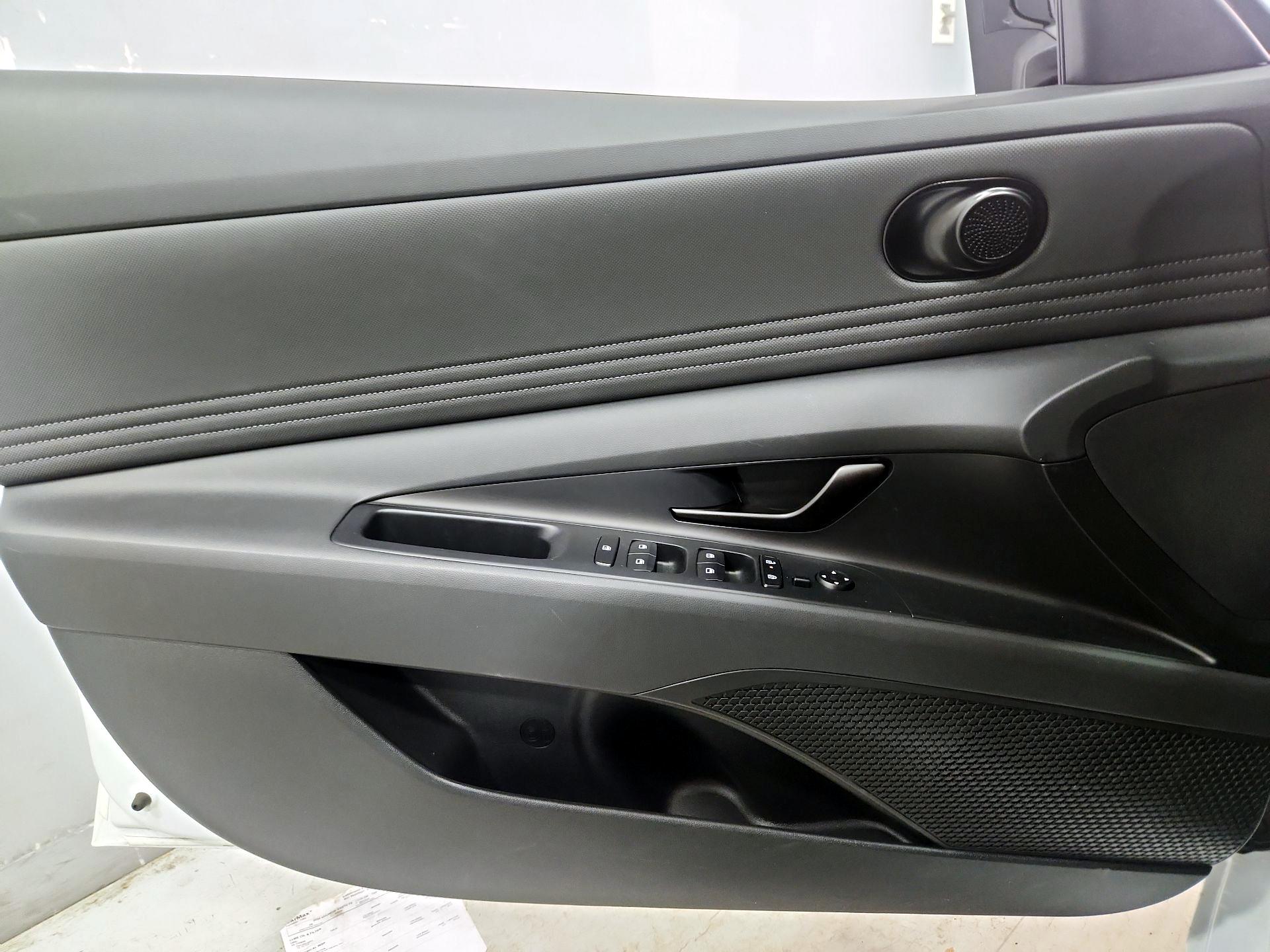 Thumbnail: 2025 Hyundai Elantra - 12