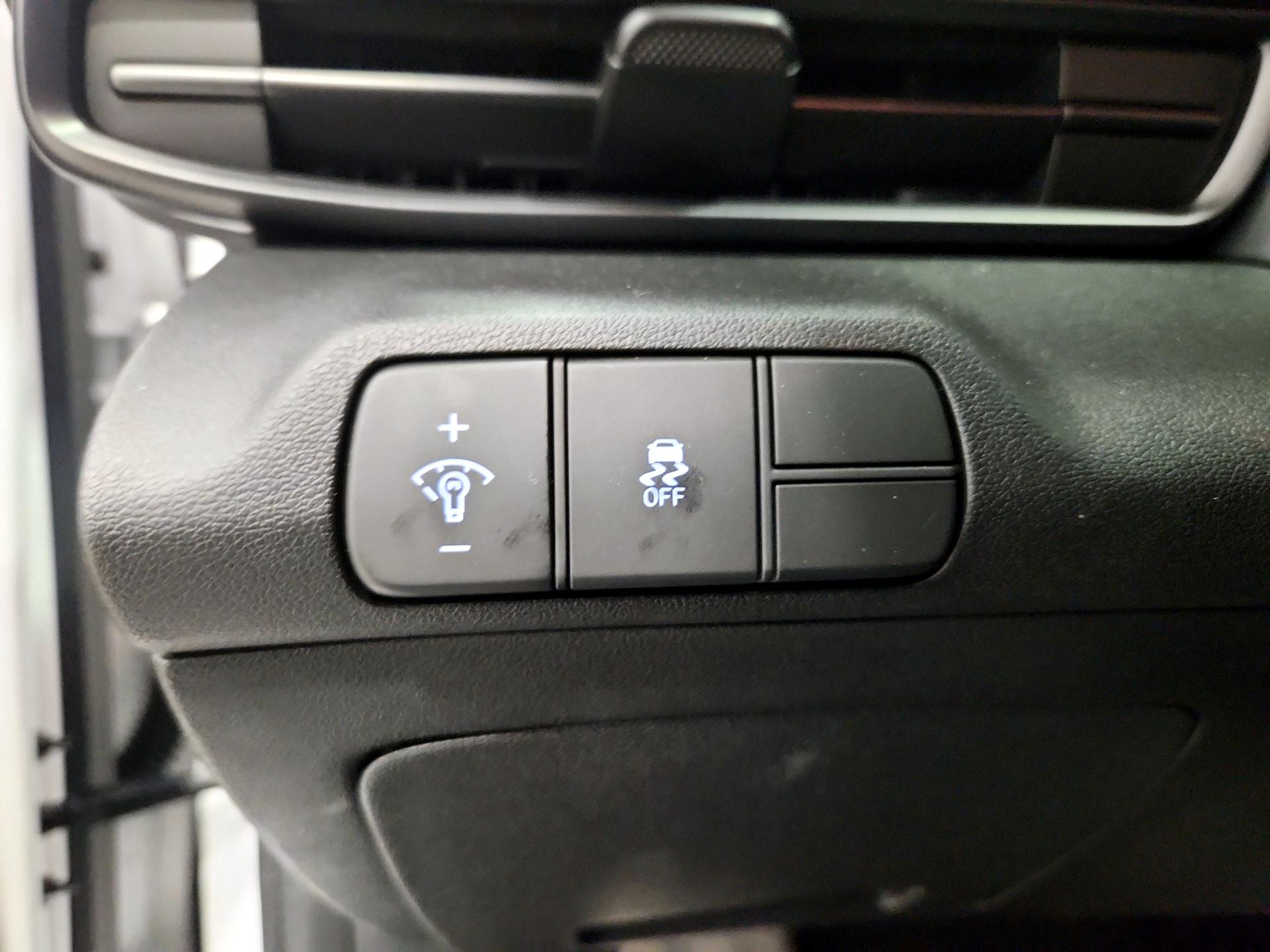 Thumbnail: 2025 Hyundai Elantra - 13