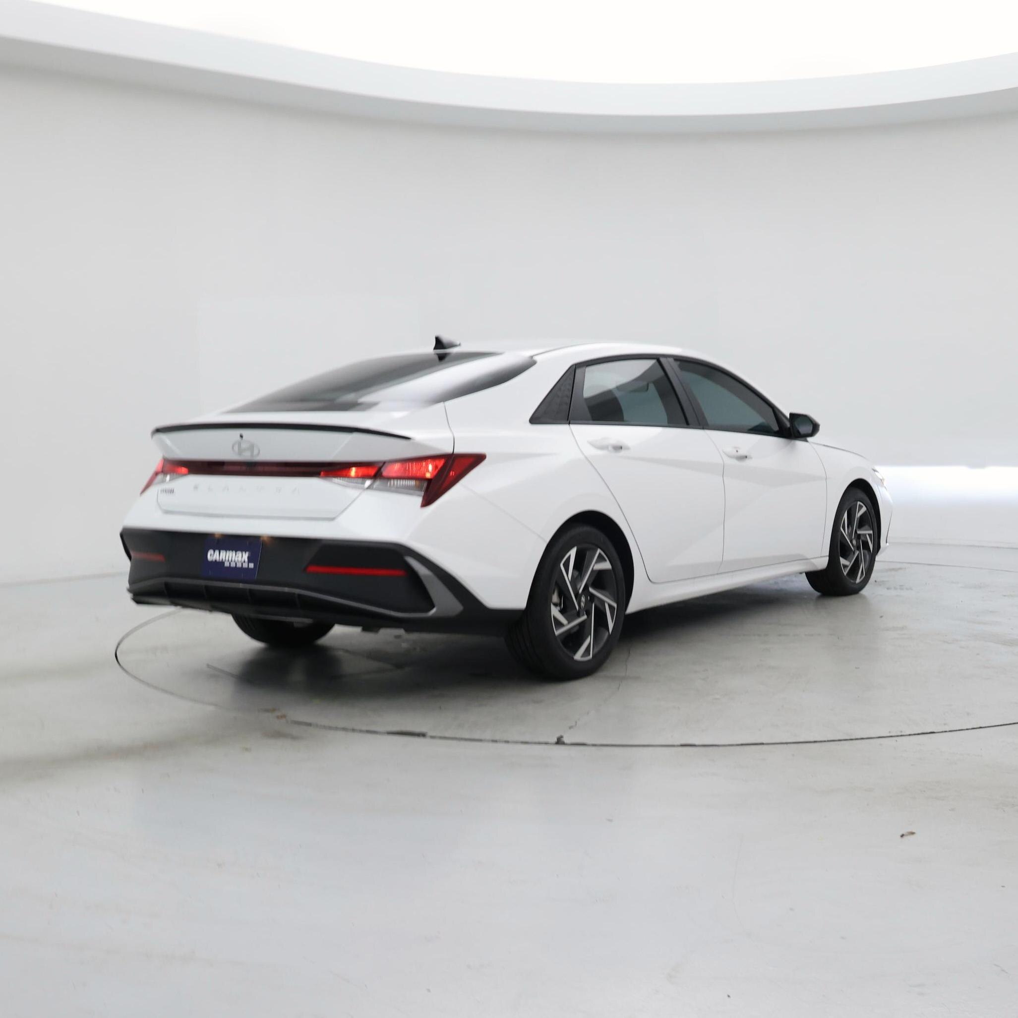 Thumbnail: 2025 Hyundai Elantra - 8