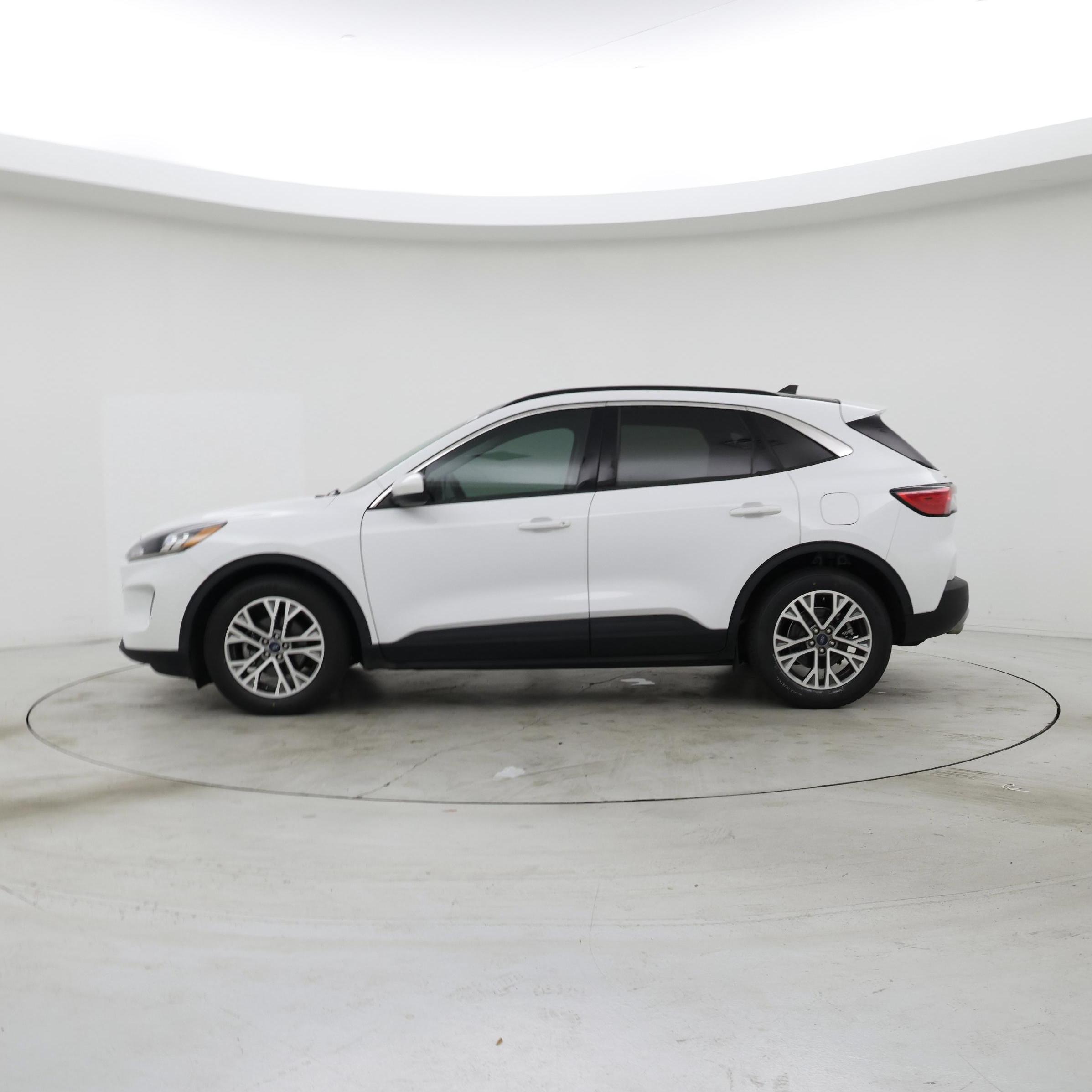 Thumbnail: 2022 Ford Escape - 3