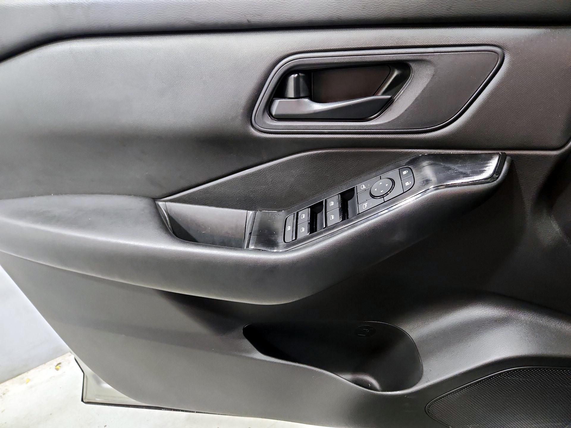 Thumbnail: 2024 Nissan Rogue - 12