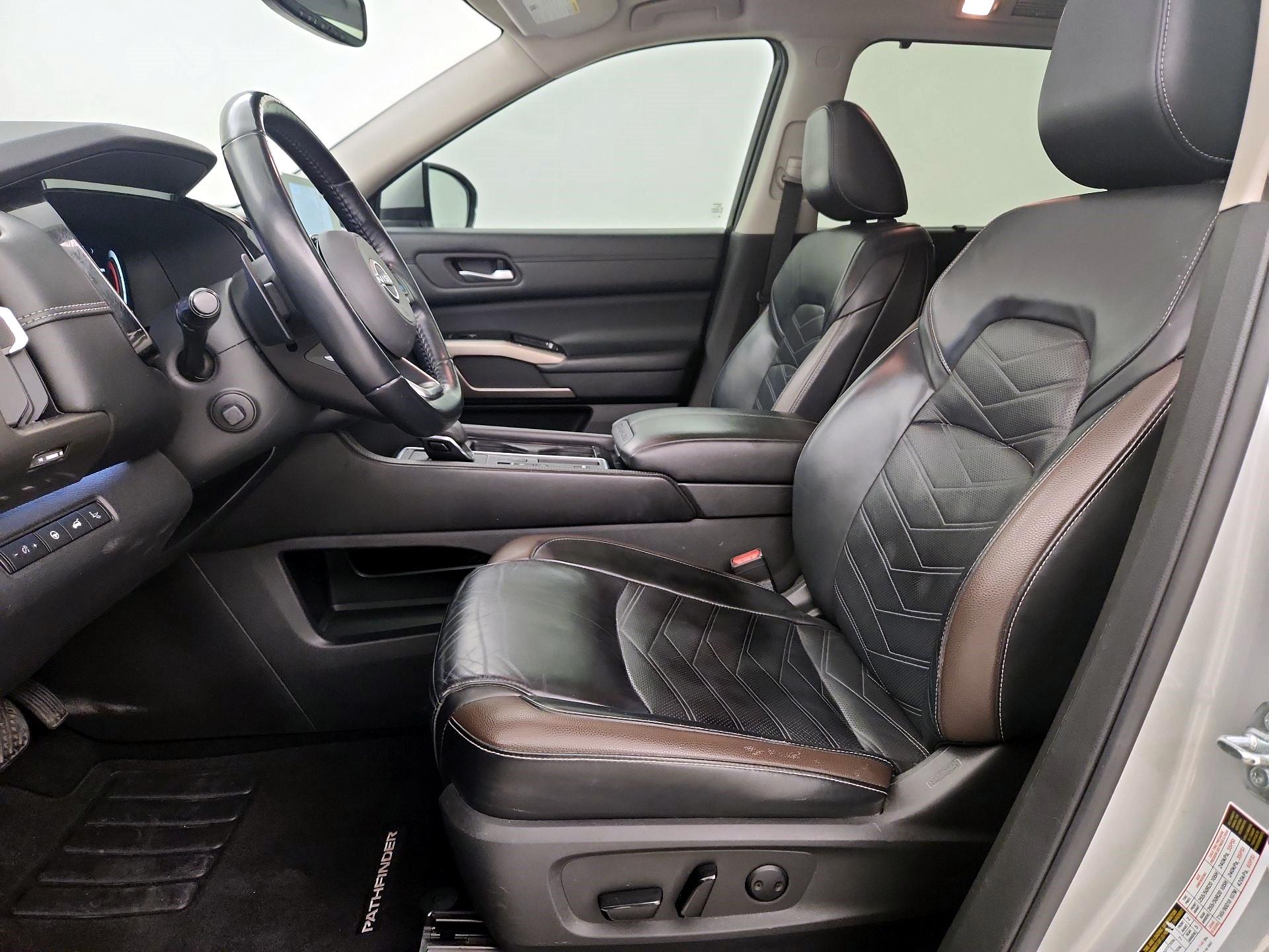 Thumbnail: 2022 Nissan Pathfinder - 9