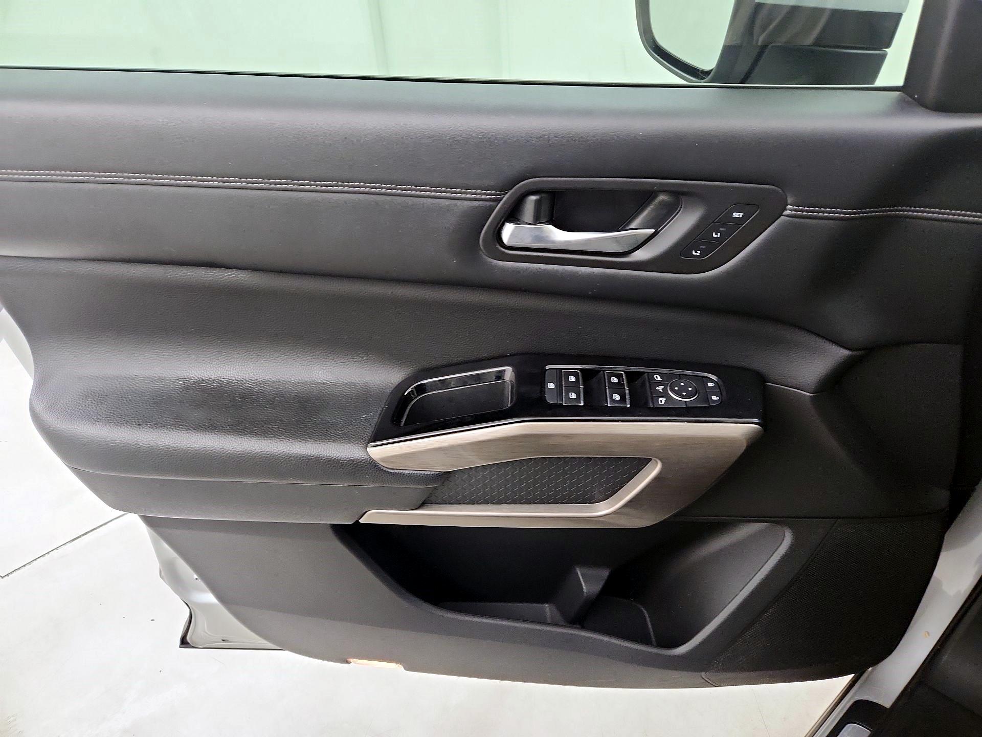 Thumbnail: 2022 Nissan Pathfinder - 10