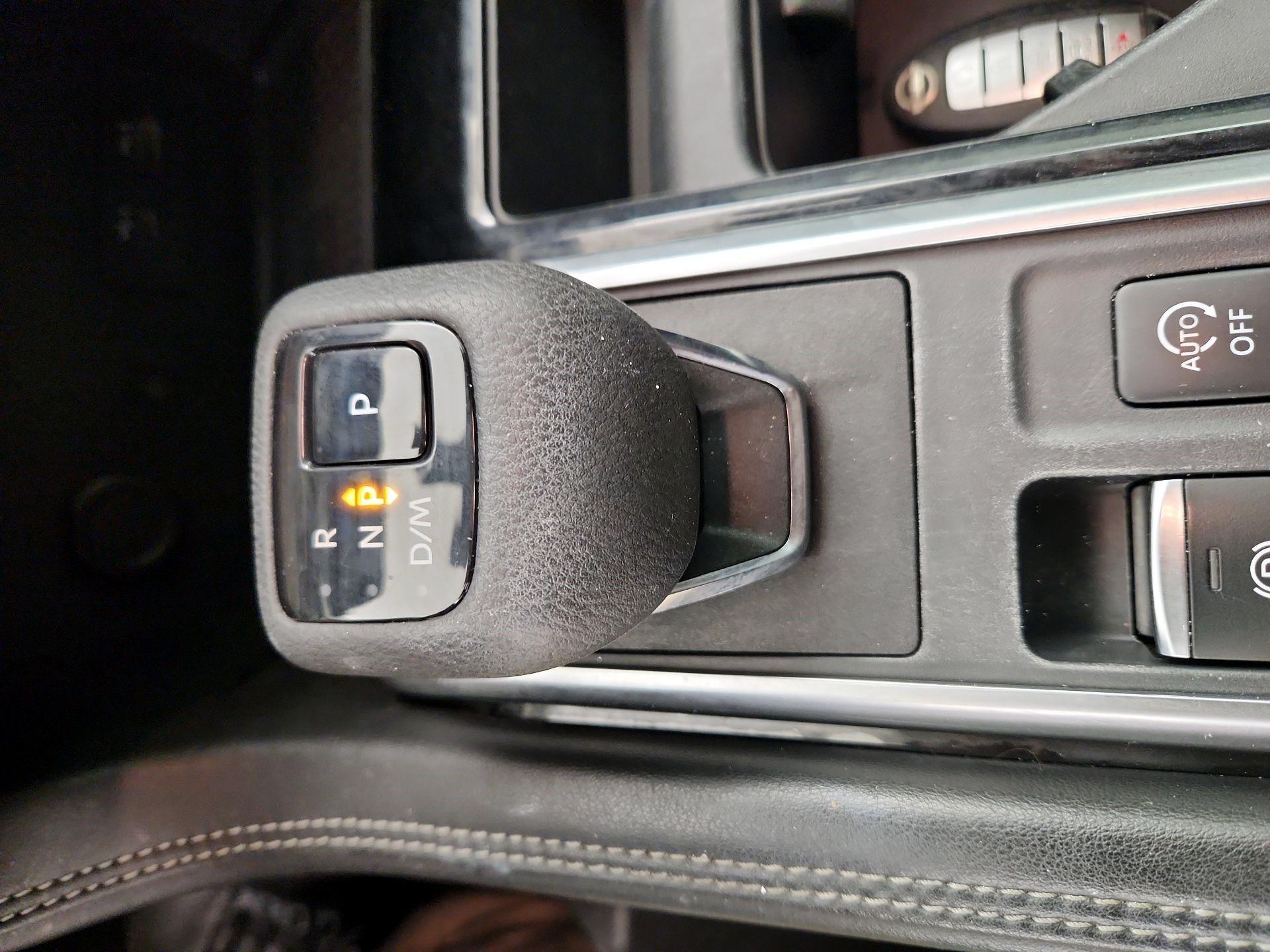 Thumbnail: 2022 Nissan Pathfinder - 16