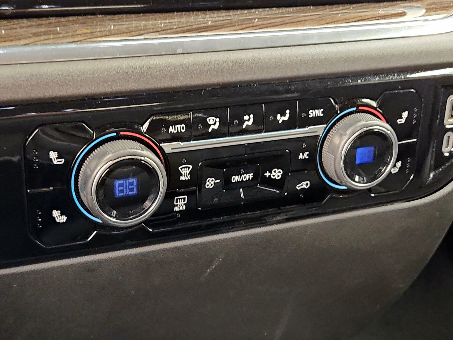 Thumbnail: 2023 Chevrolet Silverado 1500 - 16