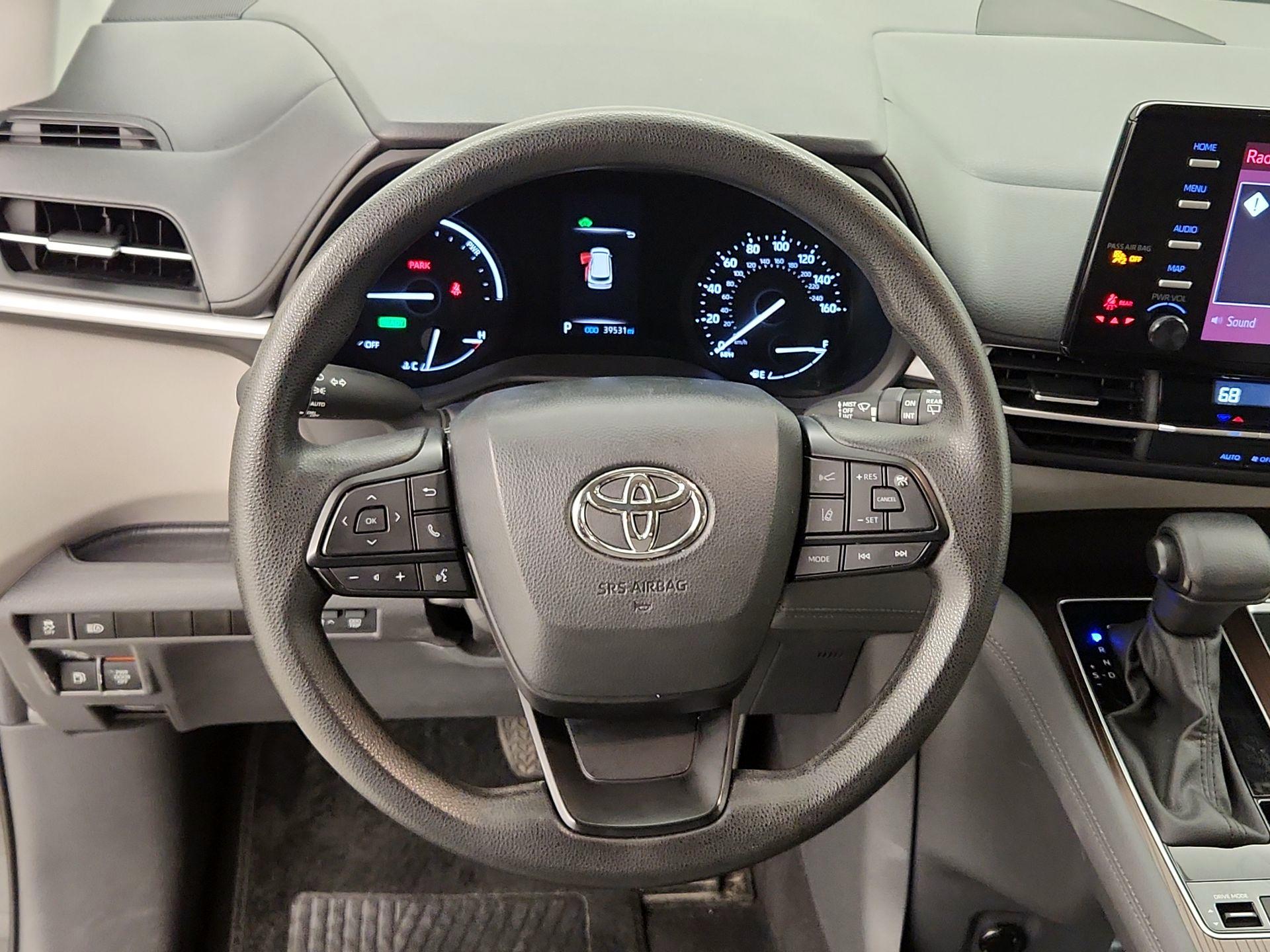 Thumbnail: 2024 Toyota Sienna - 10