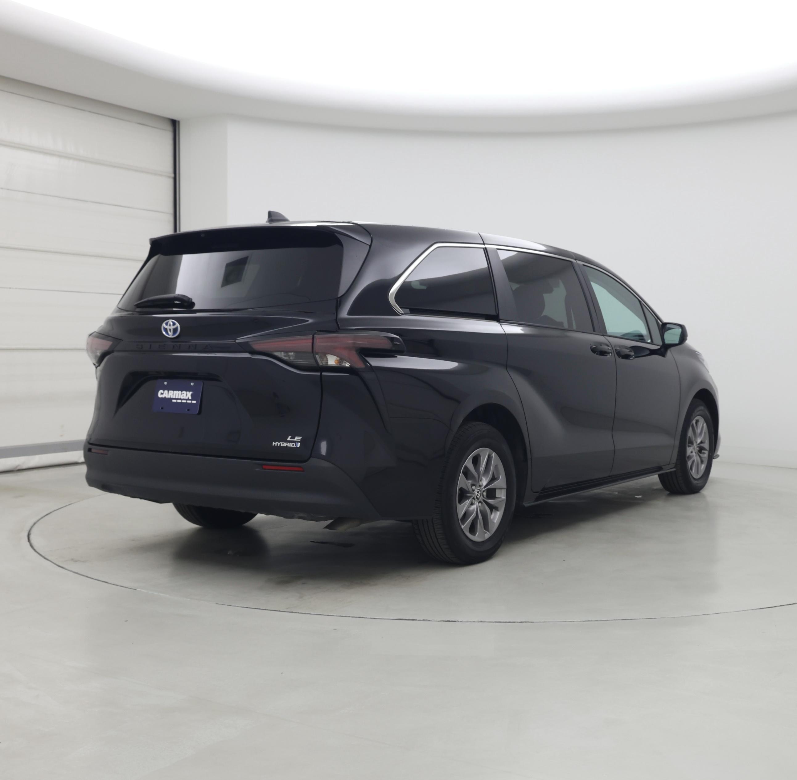 Thumbnail: 2024 Toyota Sienna - 8