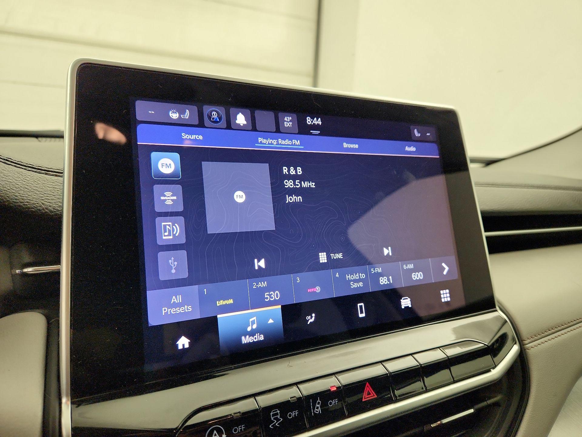 Thumbnail: 2022 Jeep Compass - 15