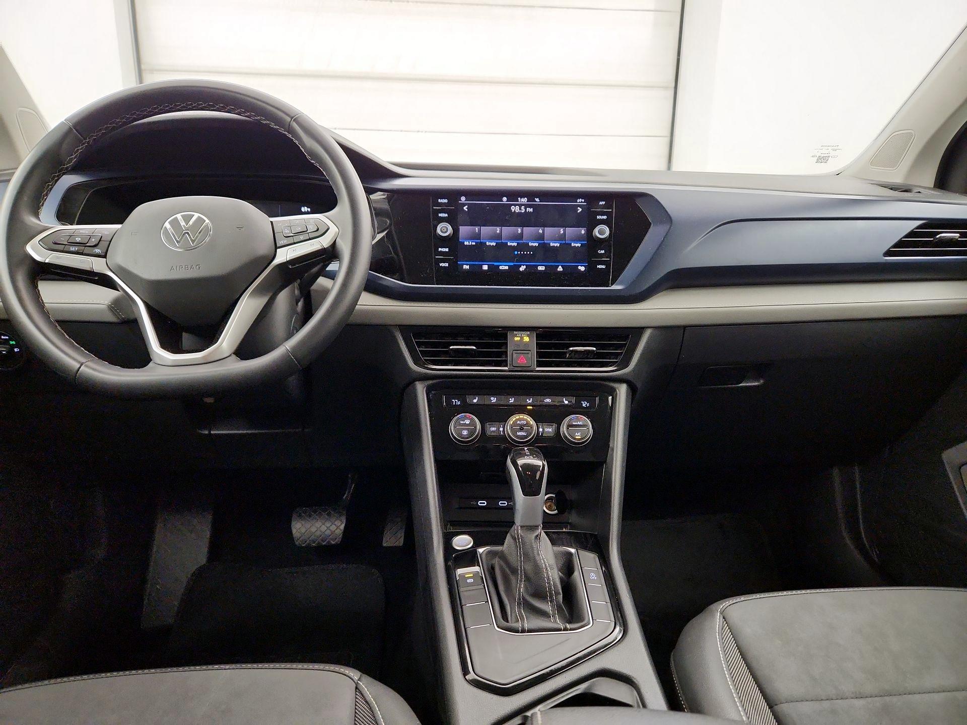 Thumbnail: 2024 Volkswagen Taos - 9