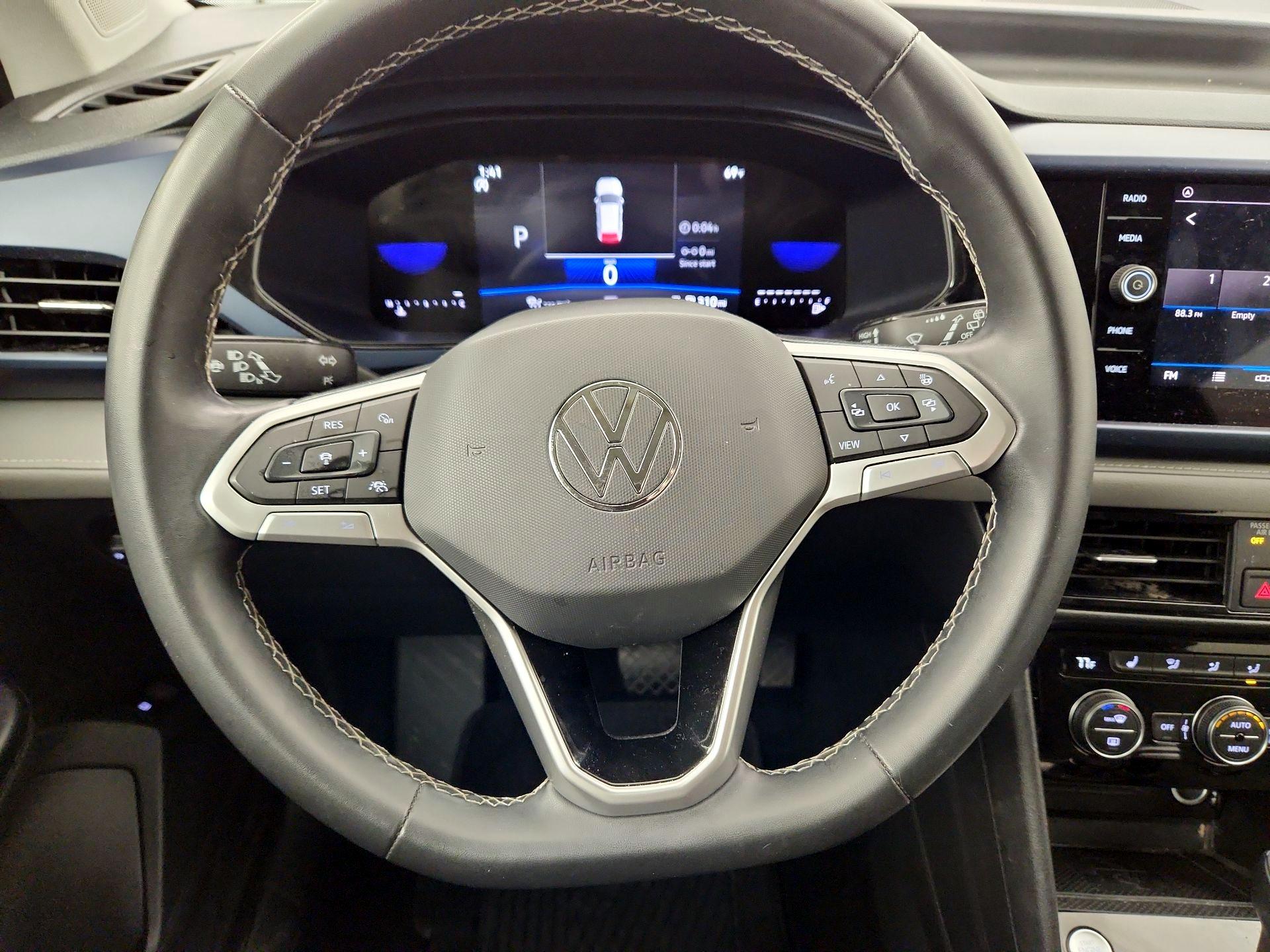 Thumbnail: 2024 Volkswagen Taos - 10