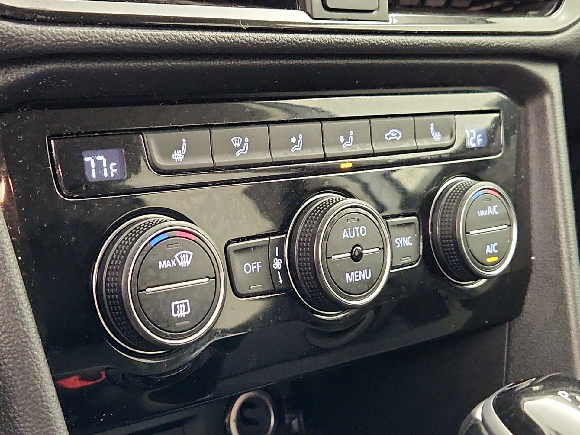 Thumbnail: 2024 Volkswagen Taos - 16