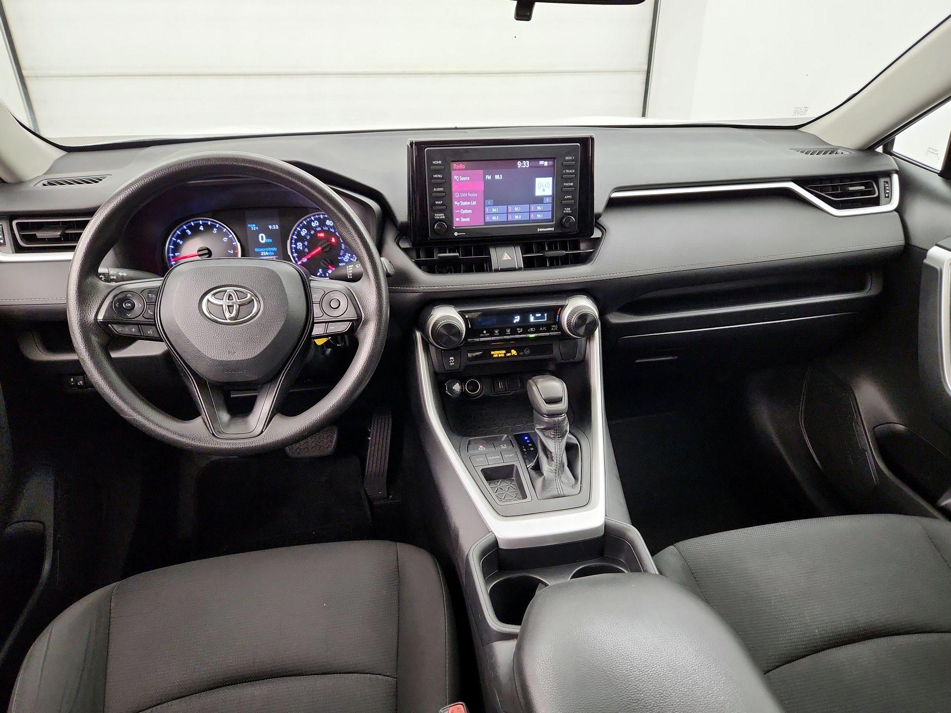 Thumbnail: 2020 Toyota RAV4 - 9