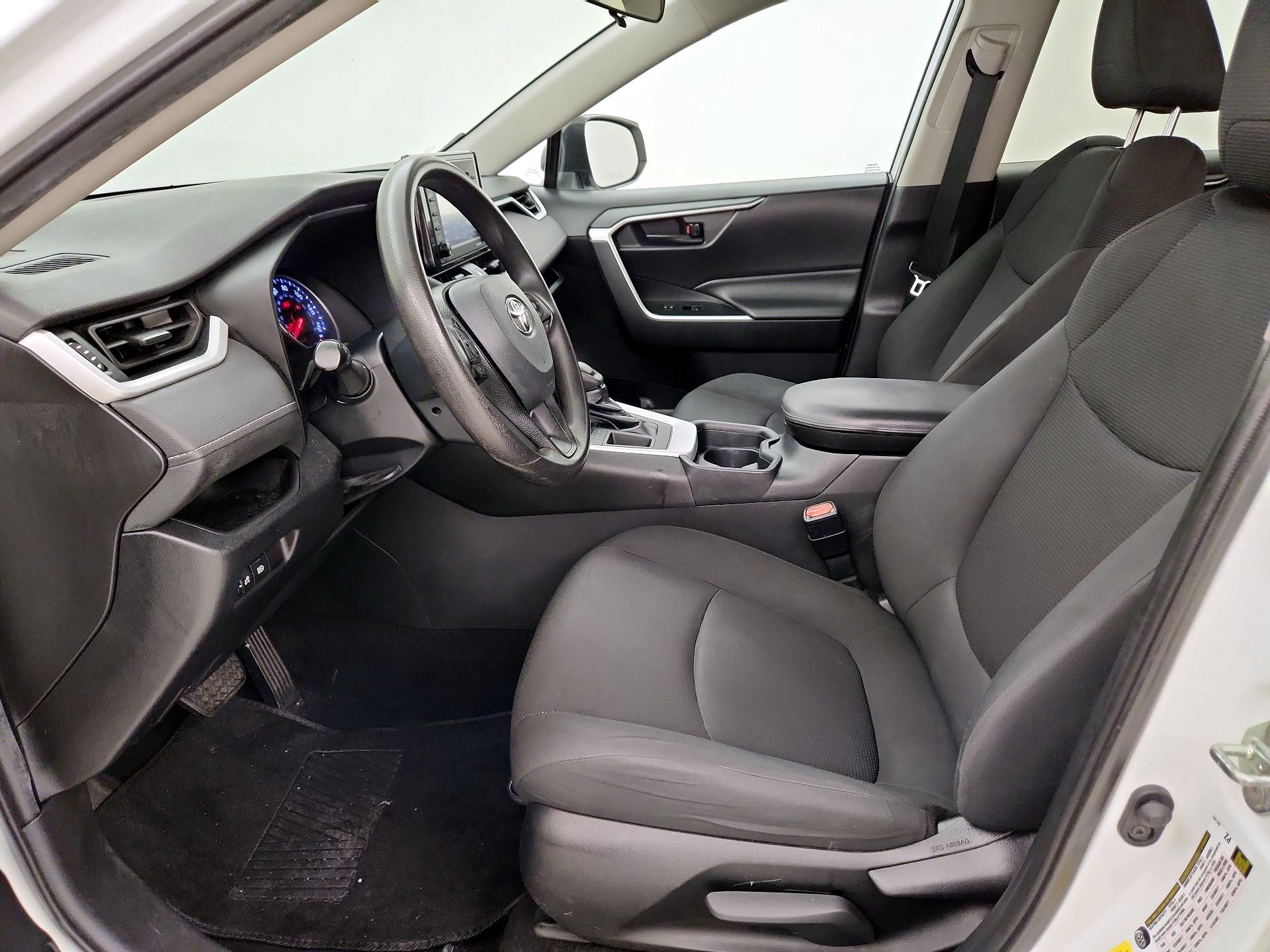 Thumbnail: 2020 Toyota RAV4 - 11