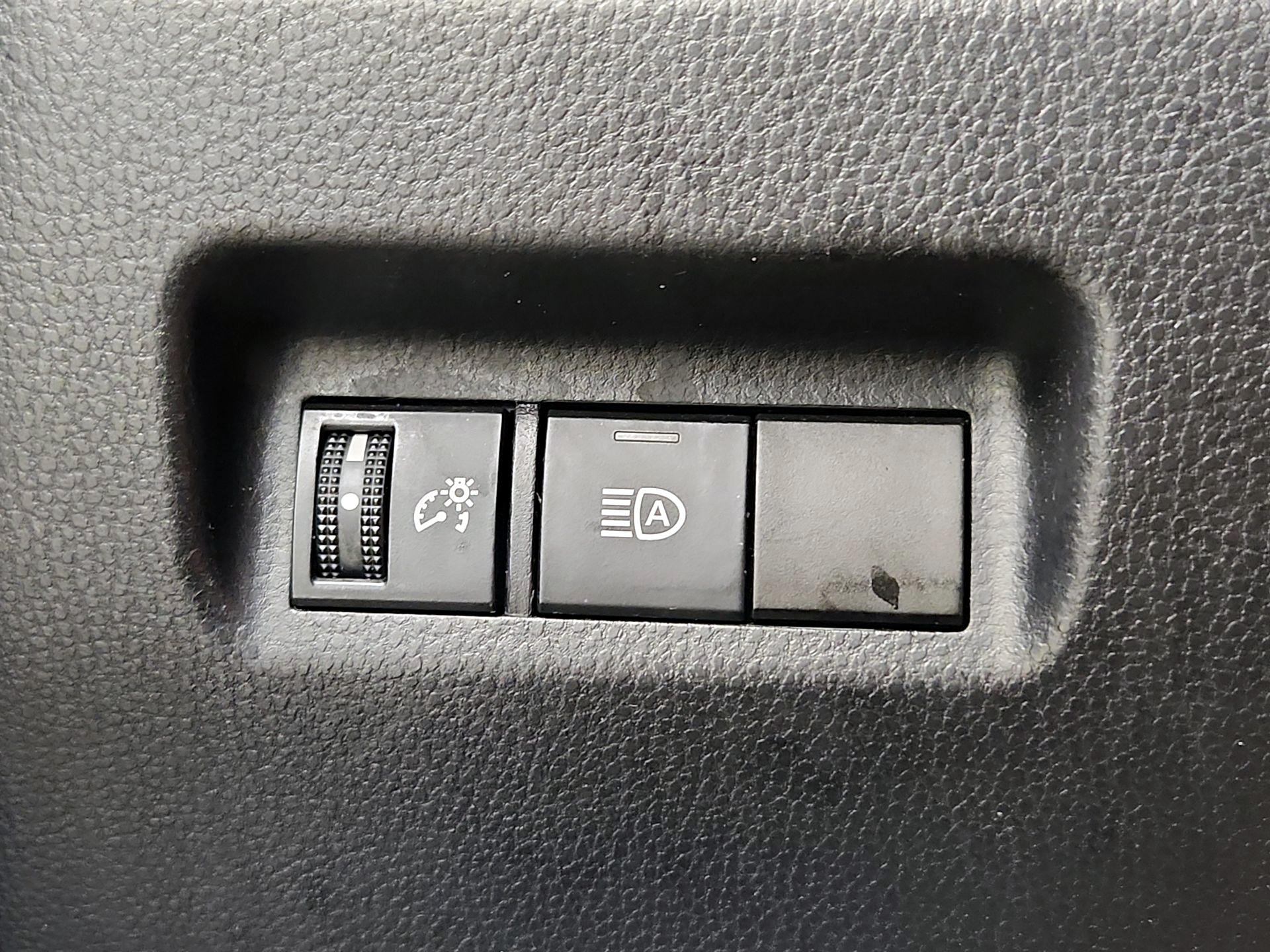 Thumbnail: 2020 Toyota RAV4 - 13