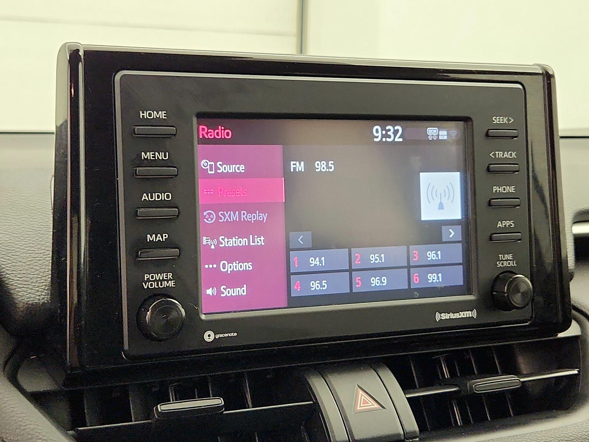 Thumbnail: 2020 Toyota RAV4 - 15