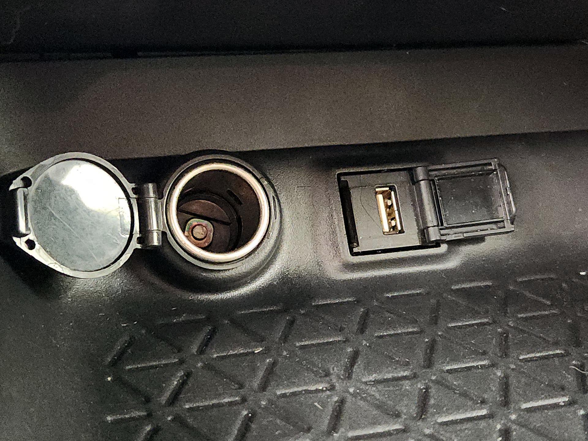 Thumbnail: 2020 Toyota RAV4 - 18