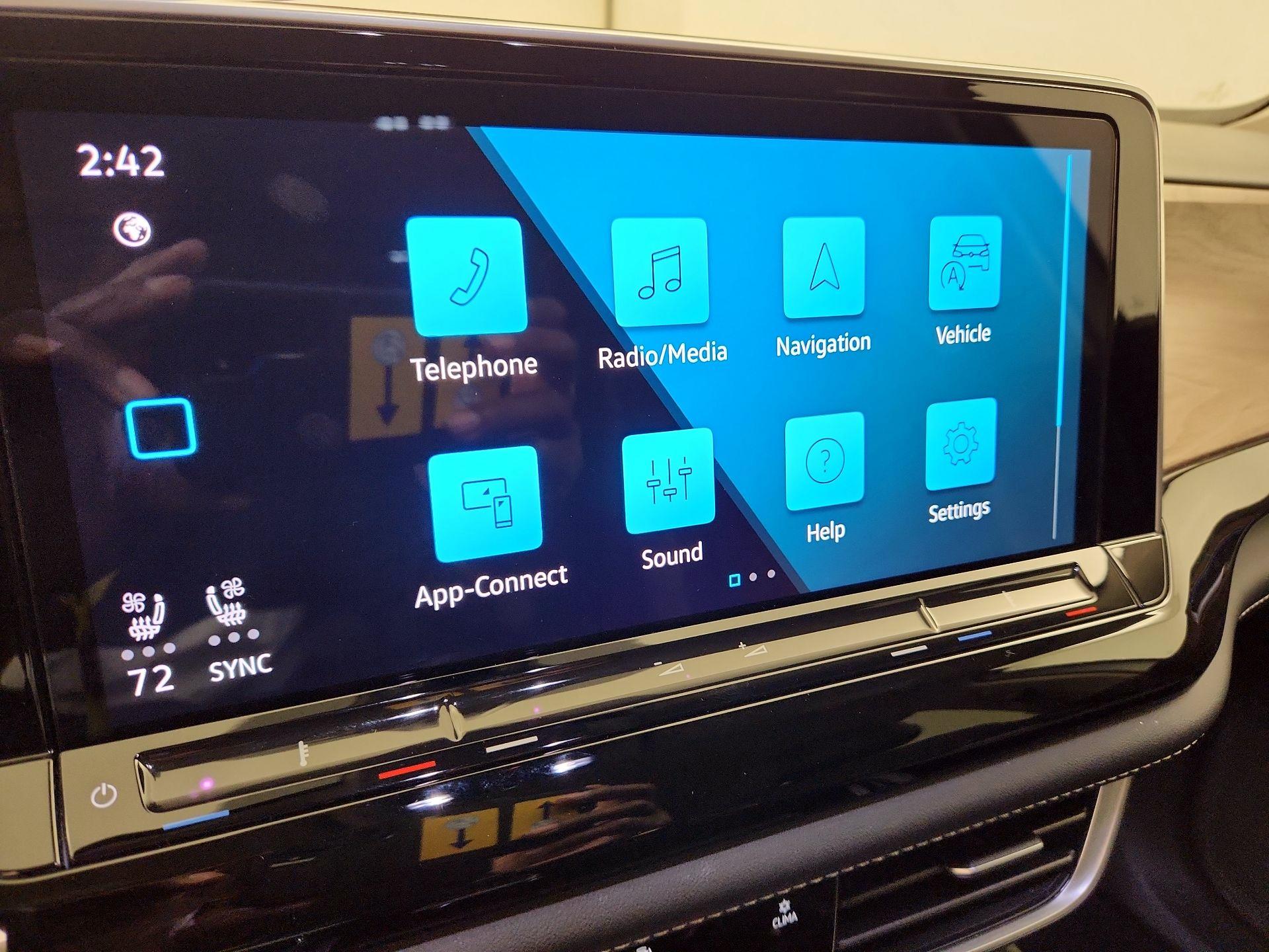 Thumbnail: 2024 Volkswagen Atlas - 14