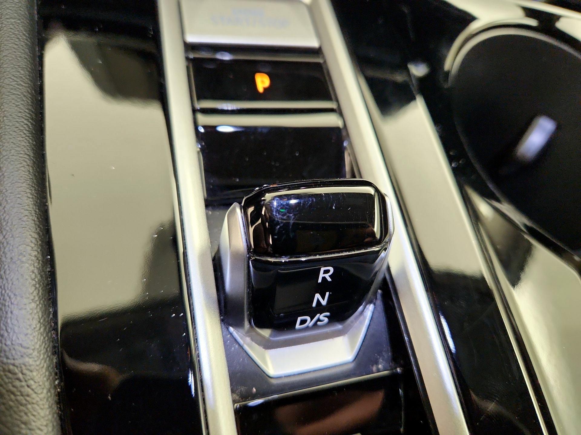 Thumbnail: 2024 Volkswagen Atlas - 16