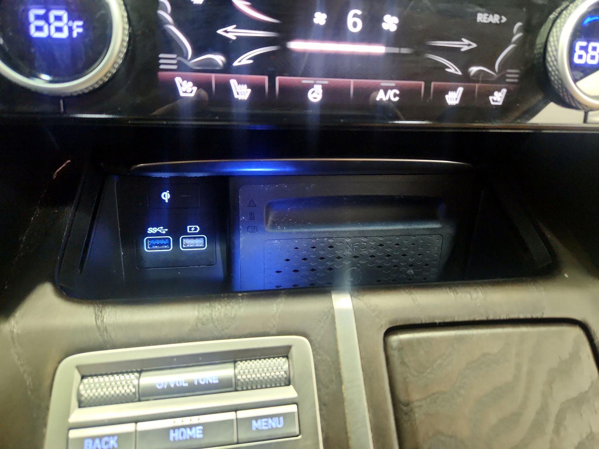 Thumbnail: 2022 Genesis GV80 - 19