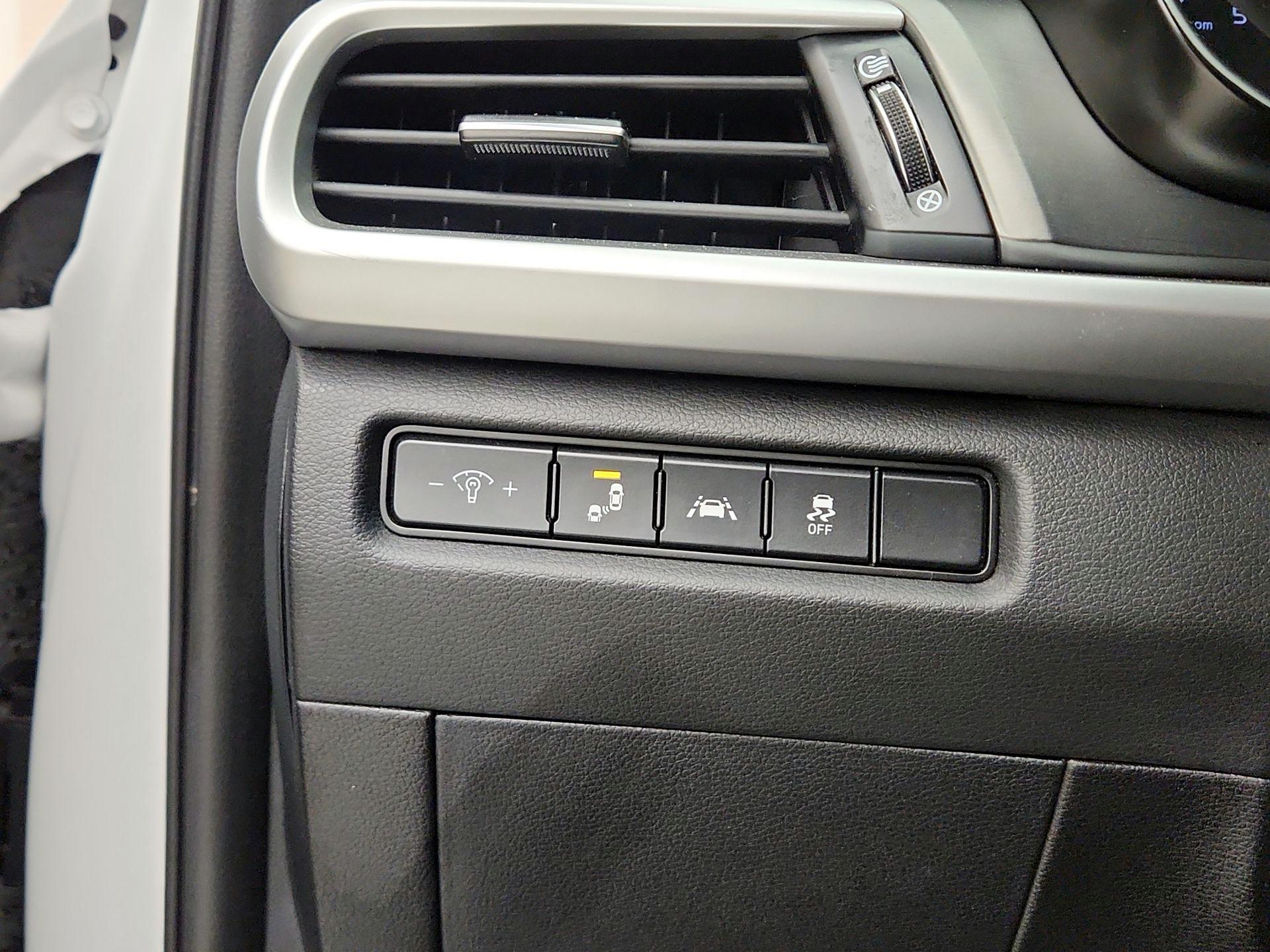 Thumbnail: 2020 Kia Telluride - 13