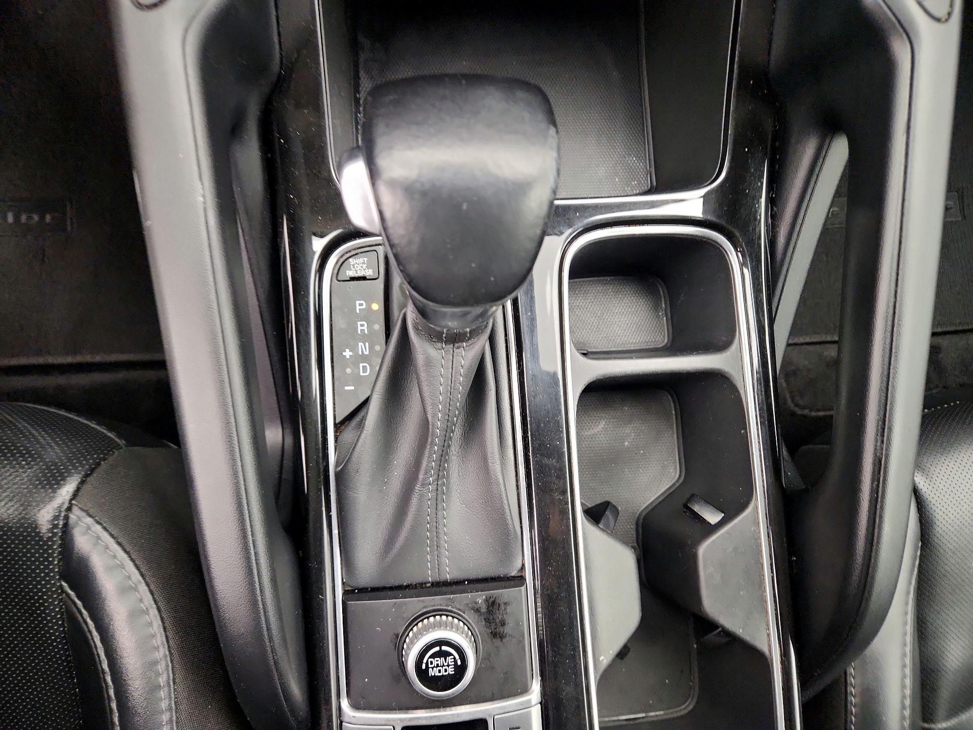 Thumbnail: 2020 Kia Telluride - 17