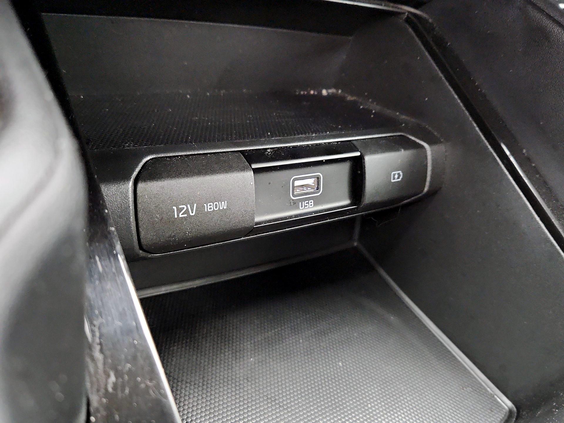 Thumbnail: 2020 Kia Telluride - 18