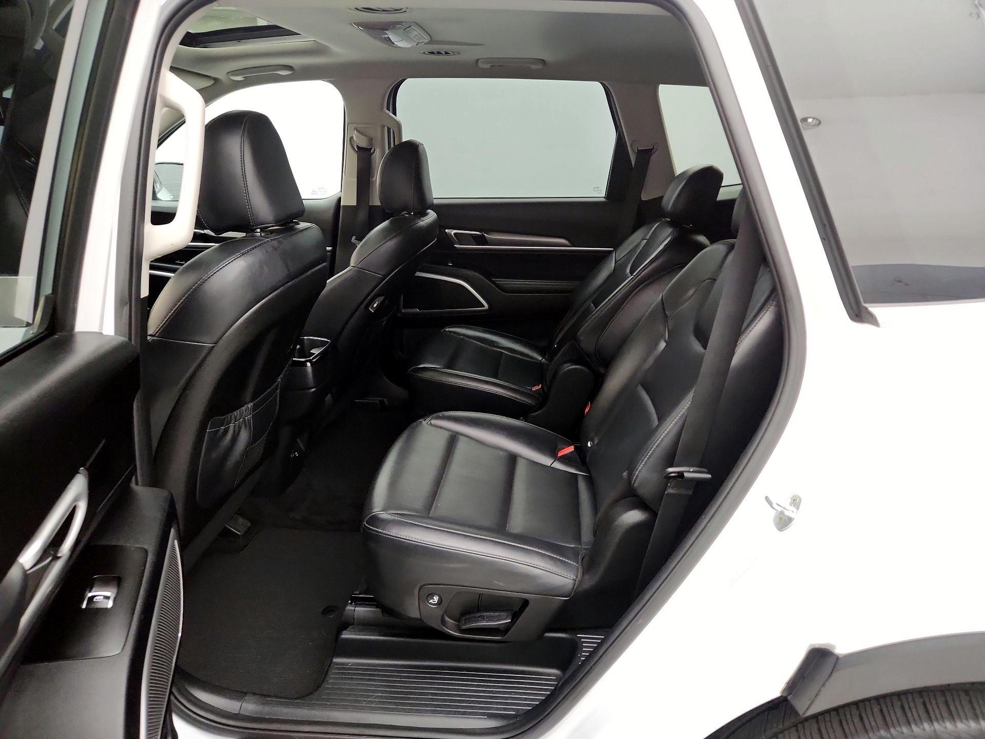 Thumbnail: 2020 Kia Telluride - 20