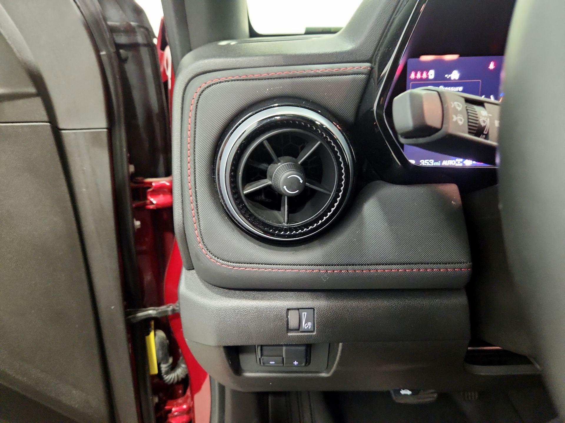 Thumbnail: 2025 Chevrolet Colorado - 13