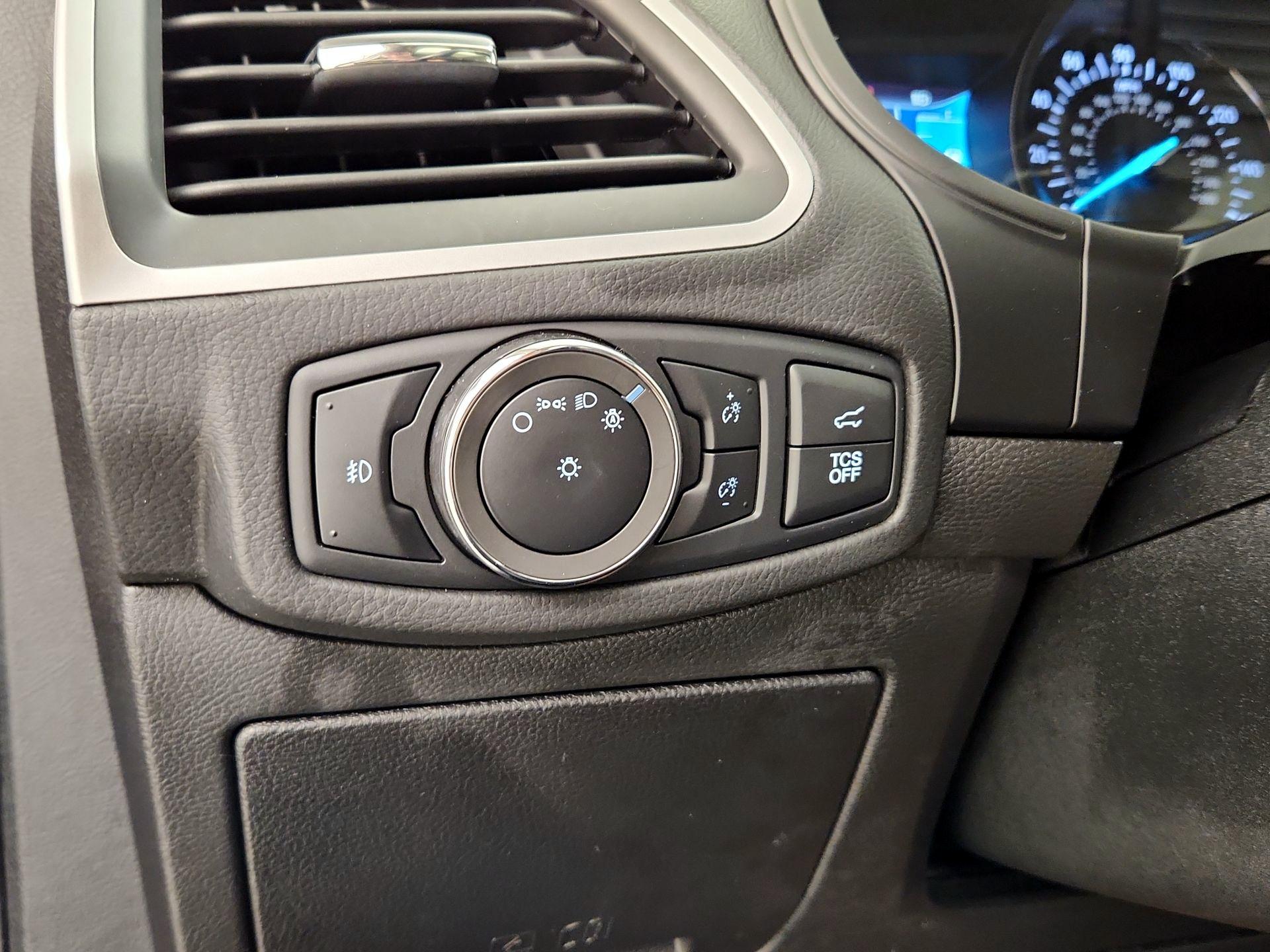 Thumbnail: 2022 Ford Edge - 13