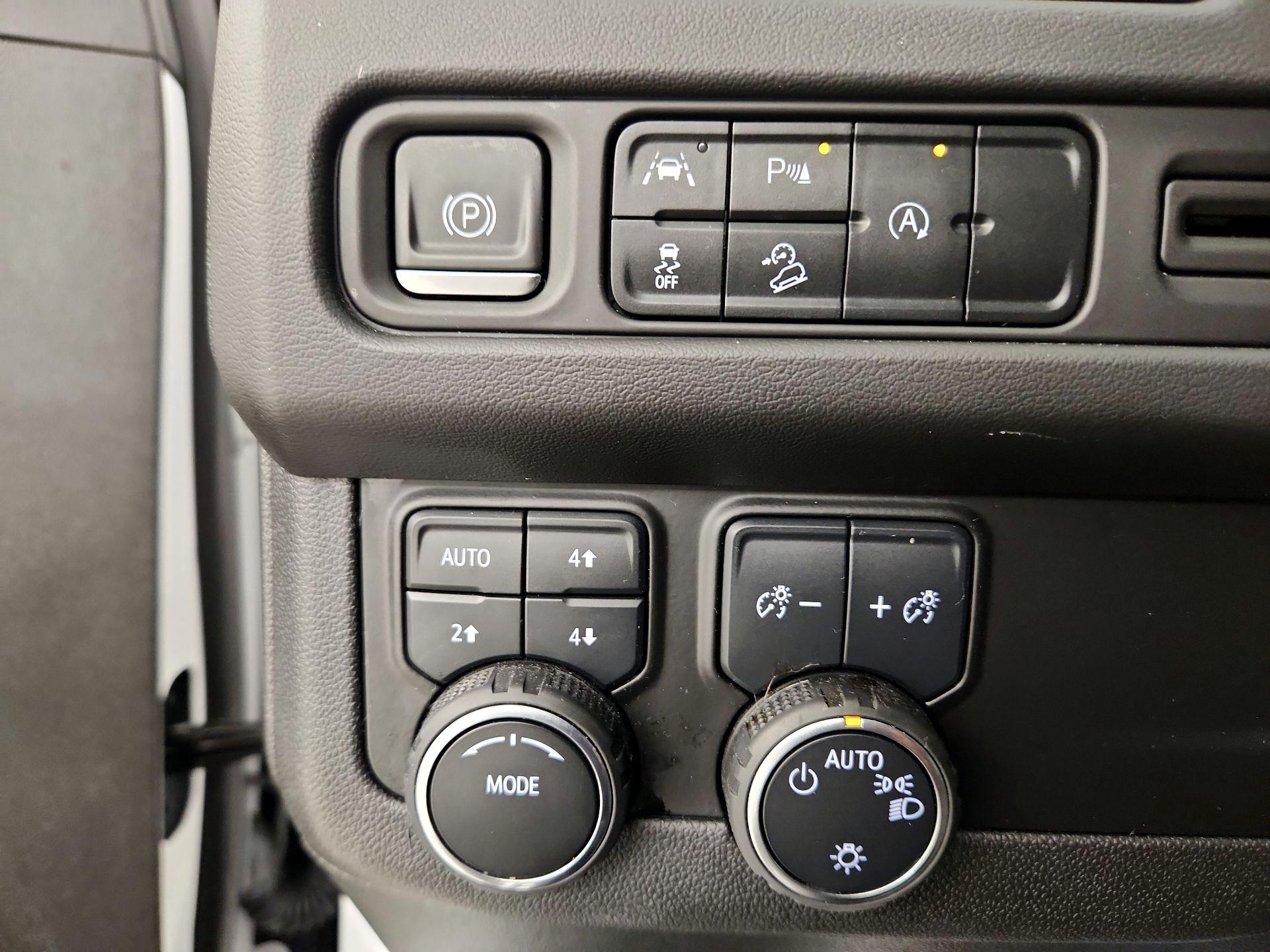 Thumbnail: 2023 Chevrolet Suburban - 13