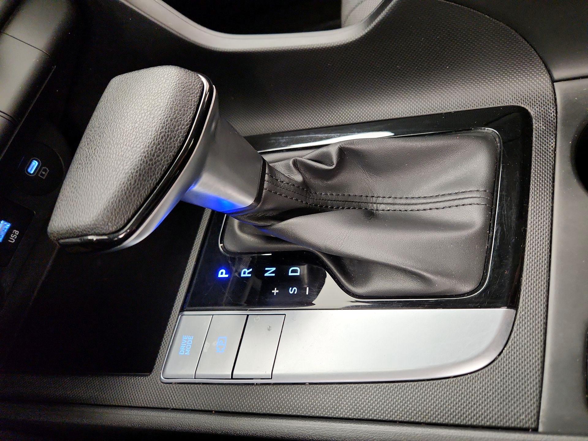 Thumbnail: 2024 Hyundai Elantra - 17