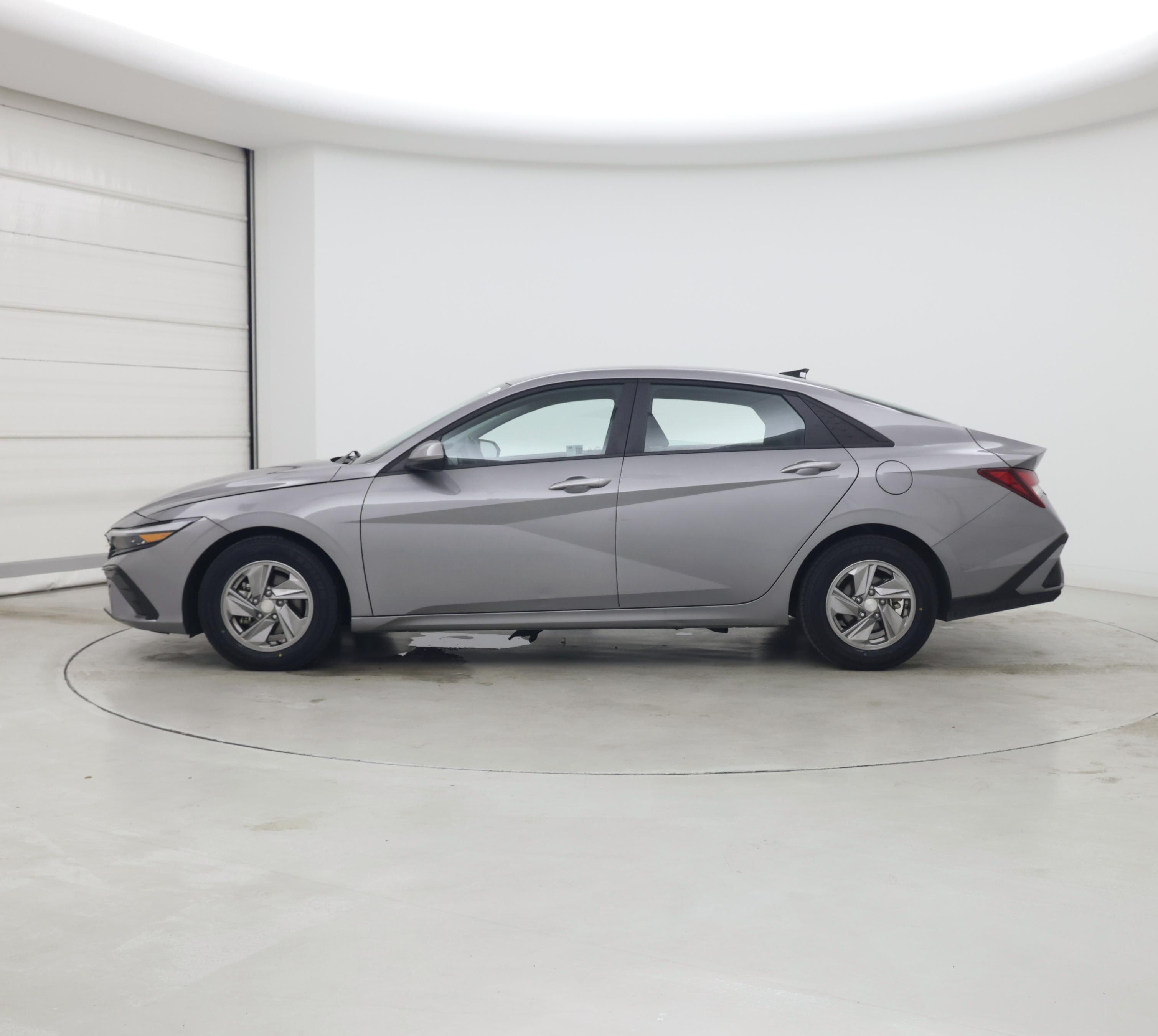 Thumbnail: 2024 Hyundai Elantra - 3