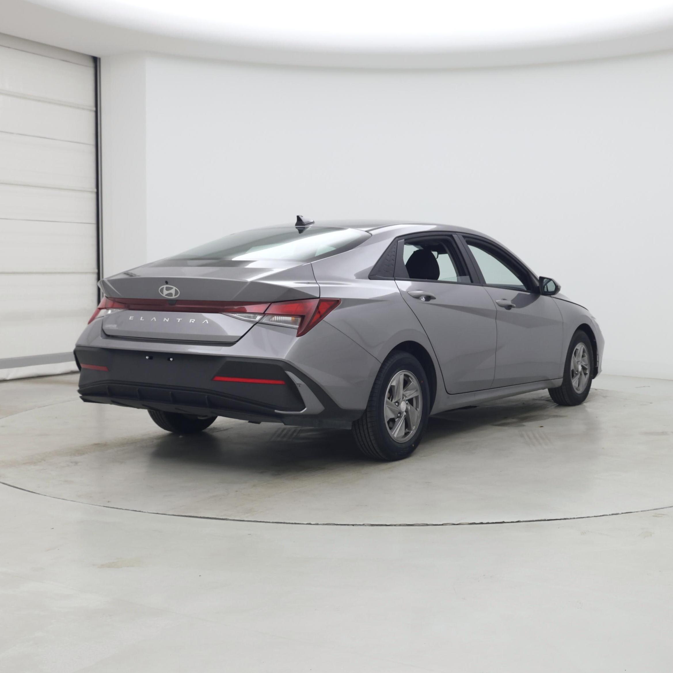 Thumbnail: 2024 Hyundai Elantra - 8
