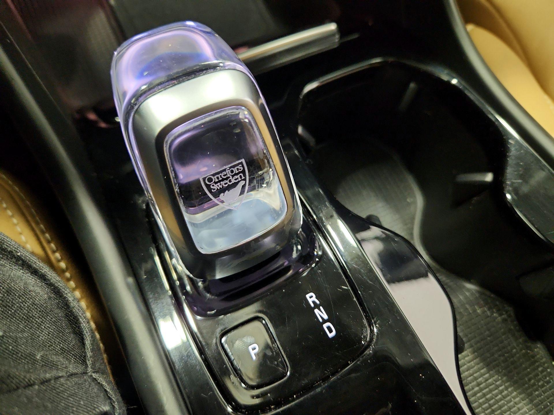 Thumbnail: 2022 Volvo XC40 - 18