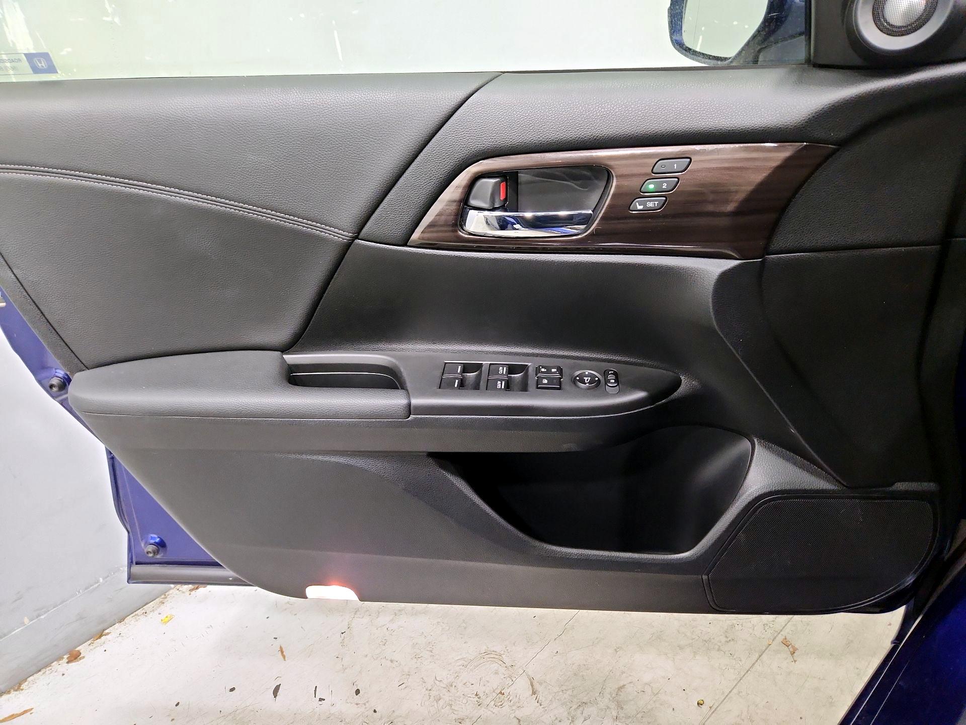 Thumbnail: 2017 Honda Accord - 12