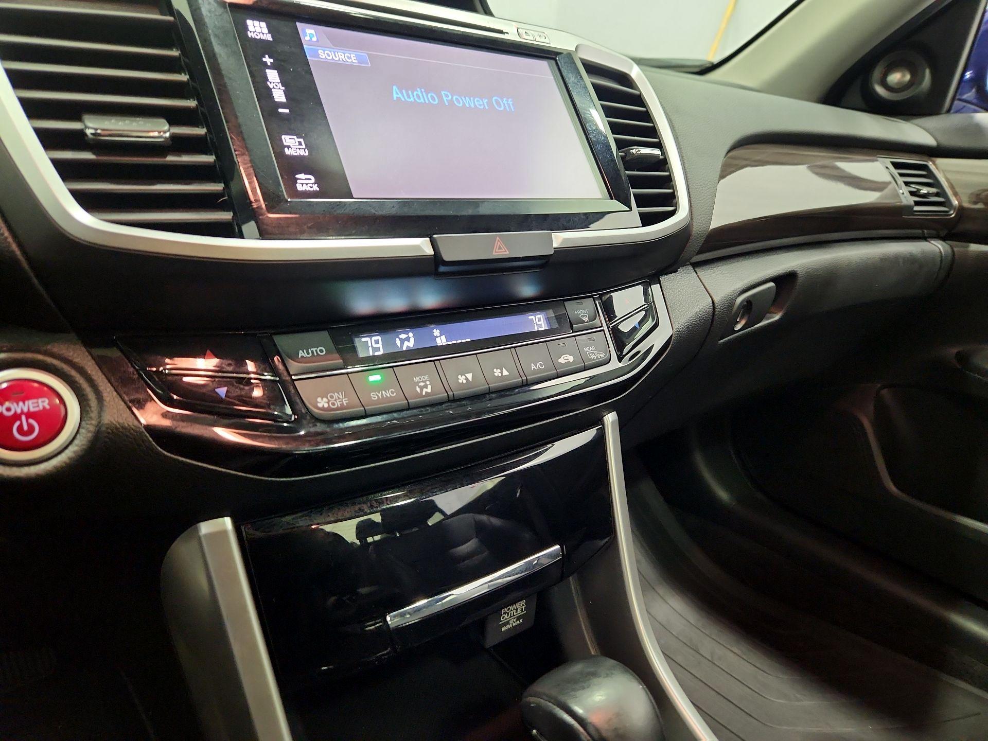 Thumbnail: 2017 Honda Accord - 16